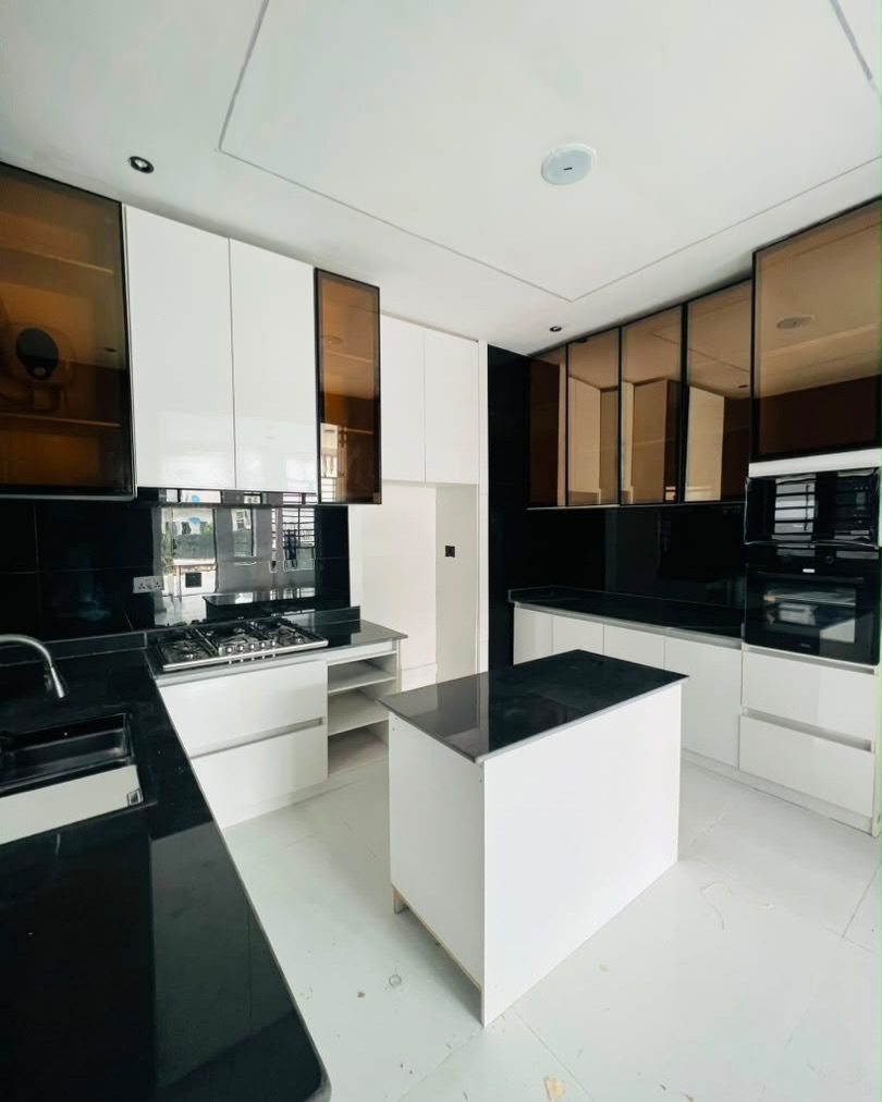 4 Bedroom Semi Detached Duplex + BQ photo 5