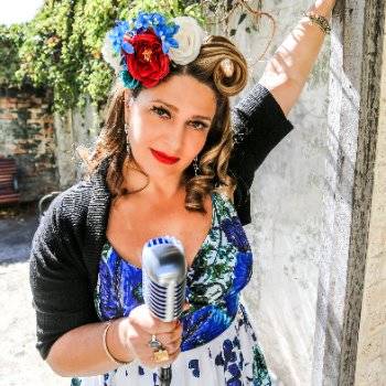 Dezzie D and the Stingrayz