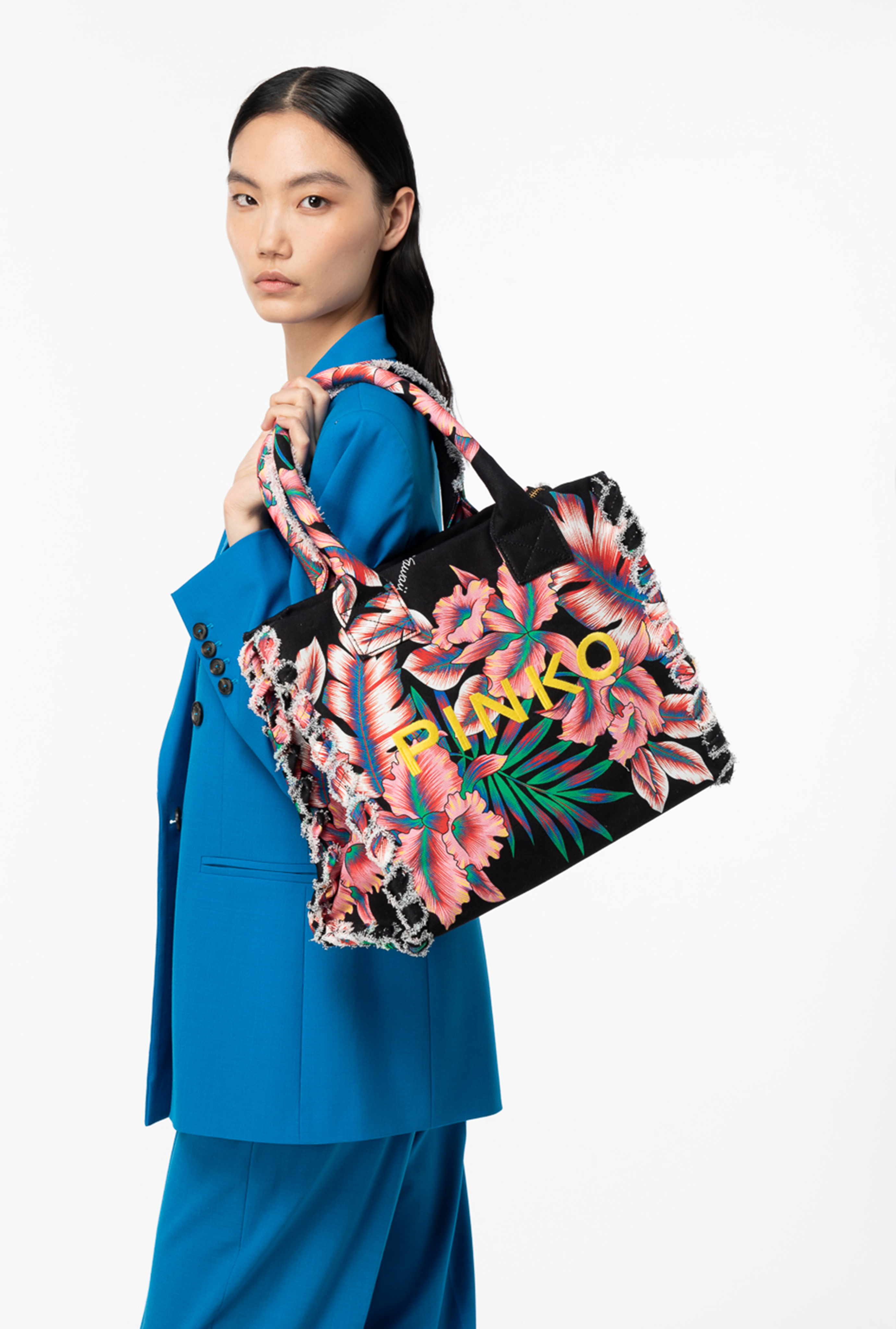 KENZO Jungle Flying Tiger Jacquard Tote Bag in Black