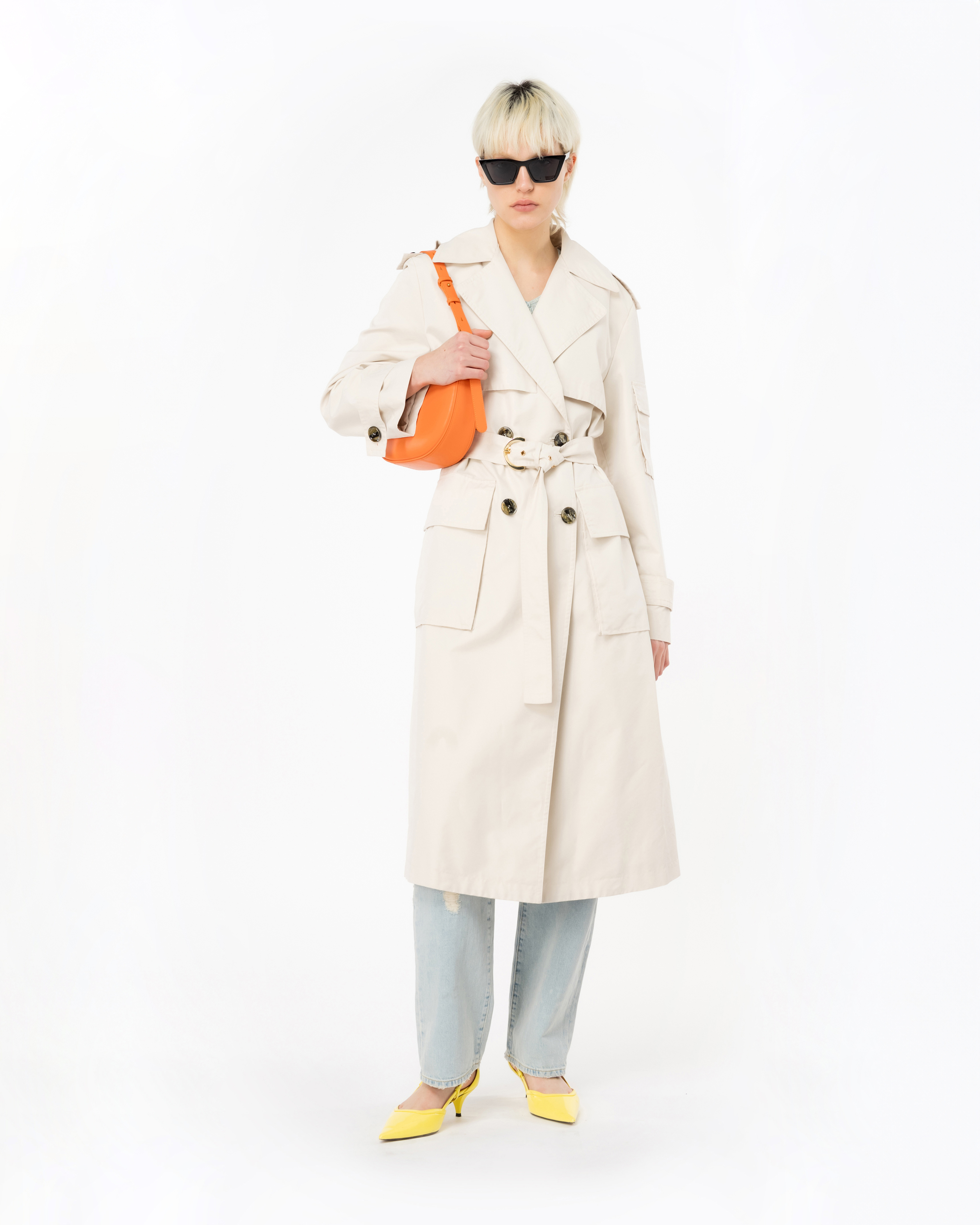 Shop Pinko Trench Gabardina Tecnica In Beige-farine D'avoine