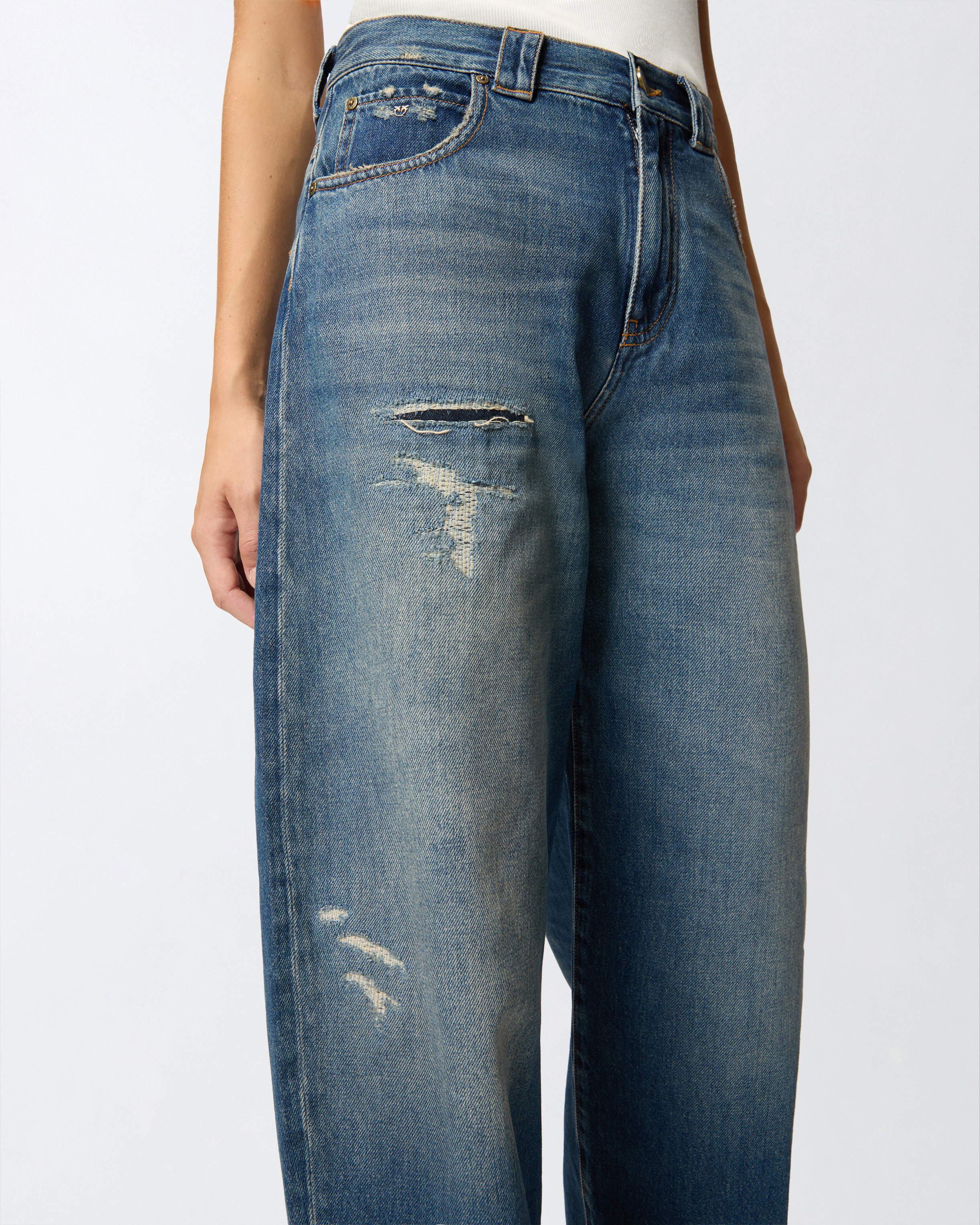 Vaqueros globo con pernera extracurva 3