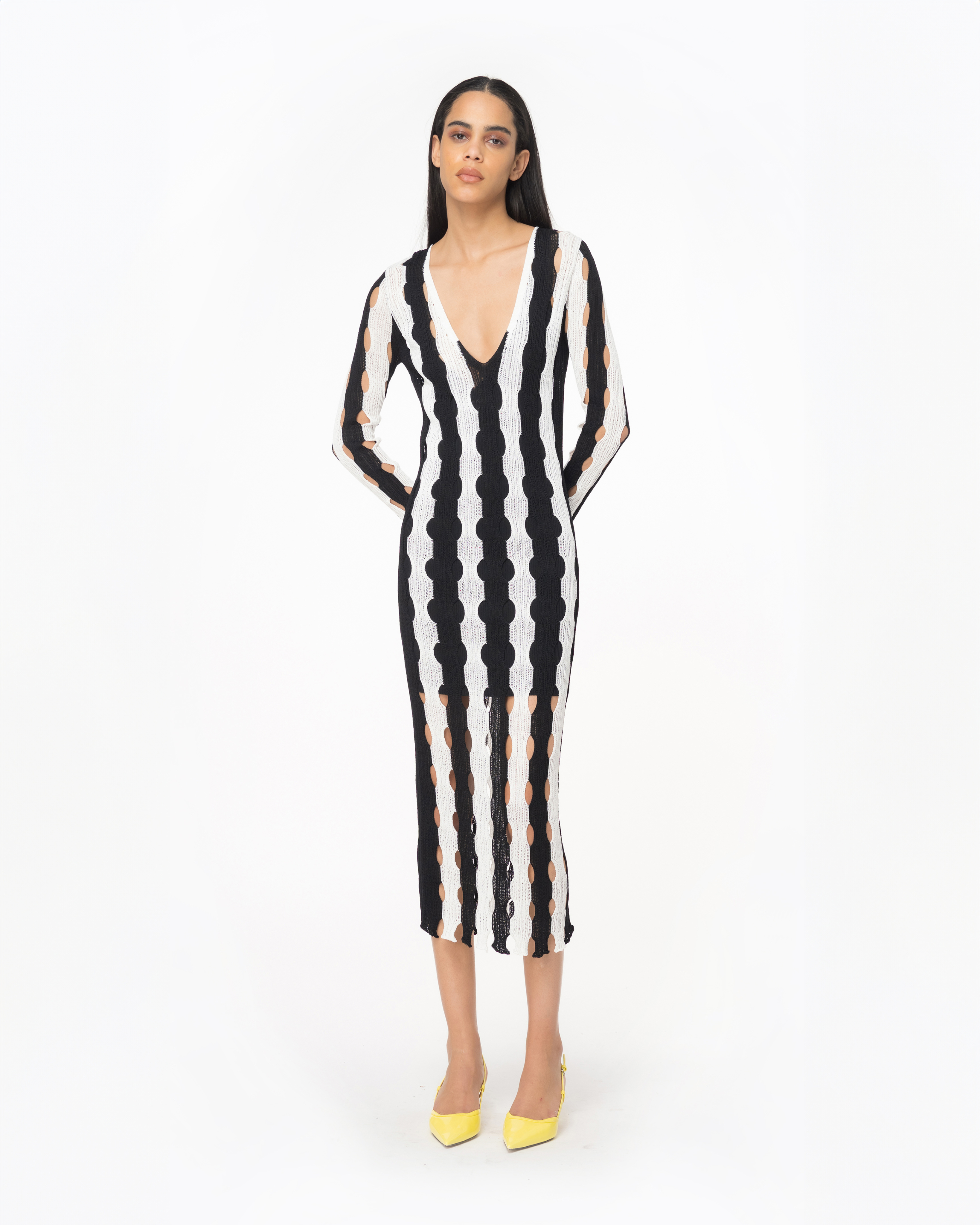 Shop Pinko Robe Longue En Maille Ajourée In White/black