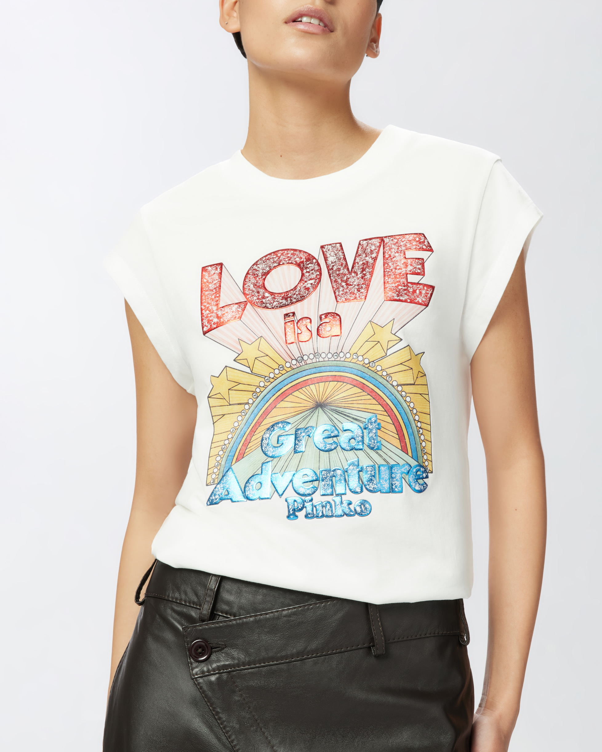 Tシャツ・カットソー PINKO Woman T-Shirt White 104603A2D7 Z05 Love-print T-shirt with stars PINKO → Shop Online
