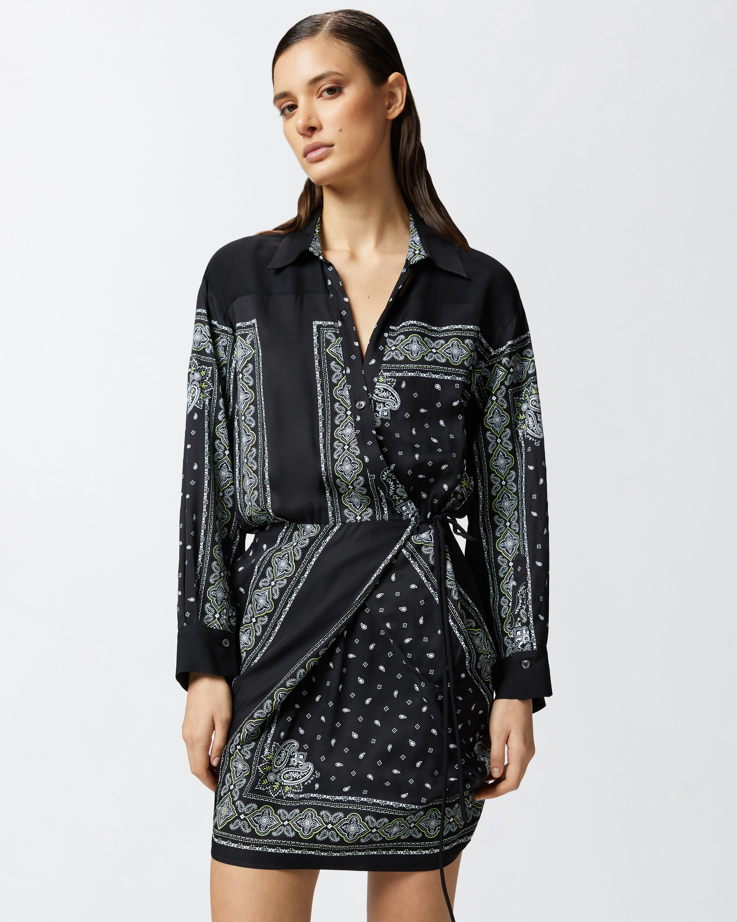 Pinko Mini-robe Chemise À Imprimé Bandana In Nero/lime