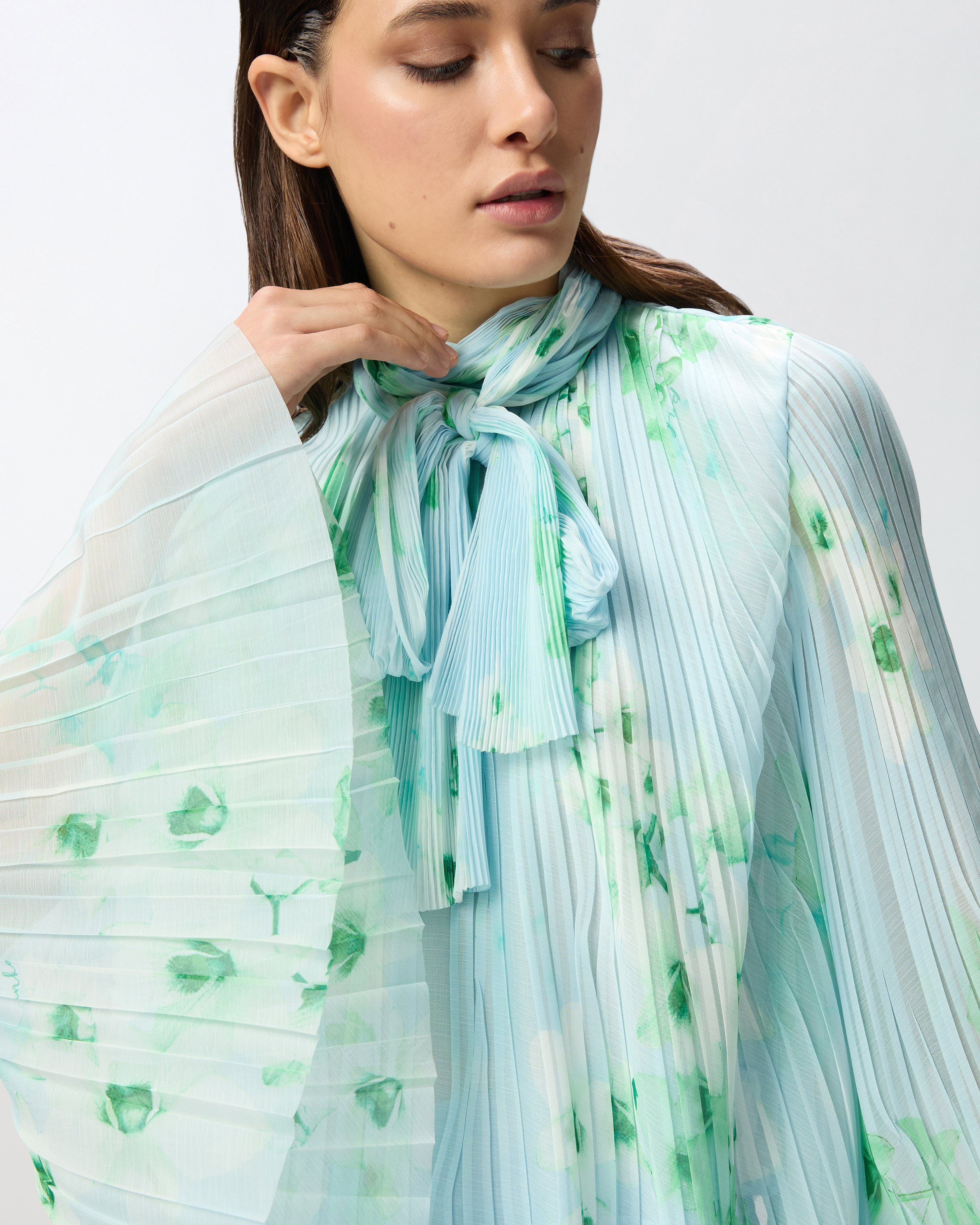 Pinko Light Blouse In Pleated Floral Crepon