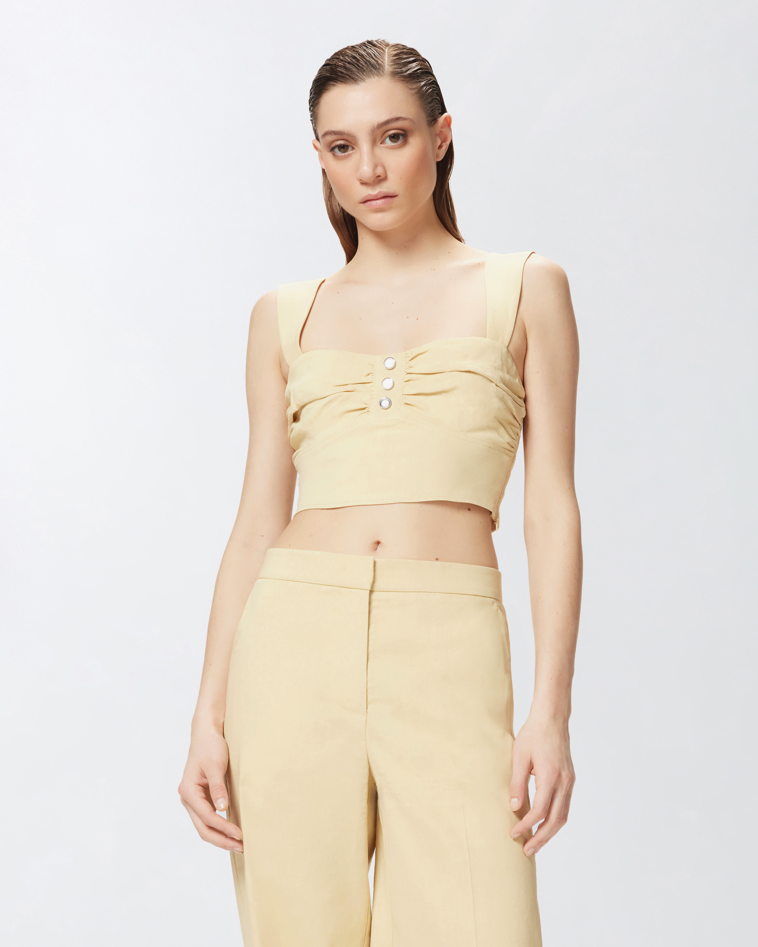 【on&on】Toggle Button Crop  Down Jumper / 韓国 大人気 on&on】Toggle Button Crop Goose Down Jumper / 韓国 大人気