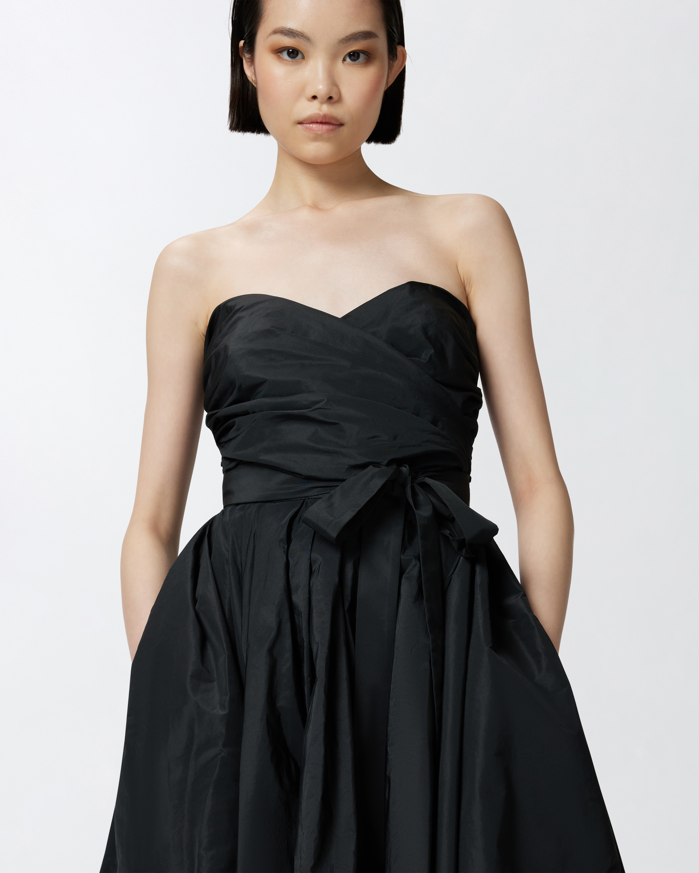 Special-occasion taffeta dress with sweetheart neckline