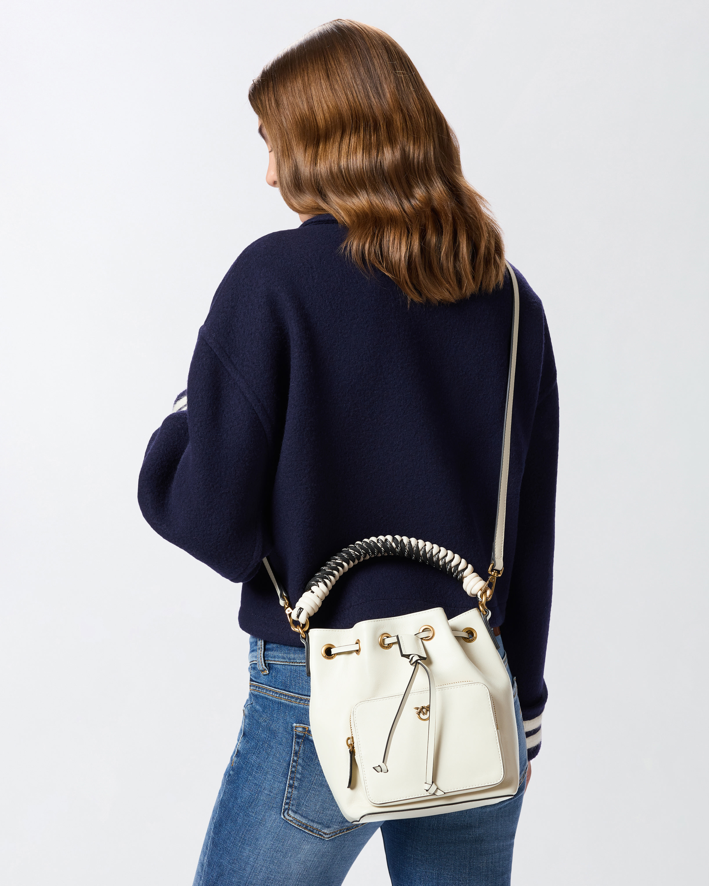 Cargo Bucket Bag 小号编织皮革手袋 5