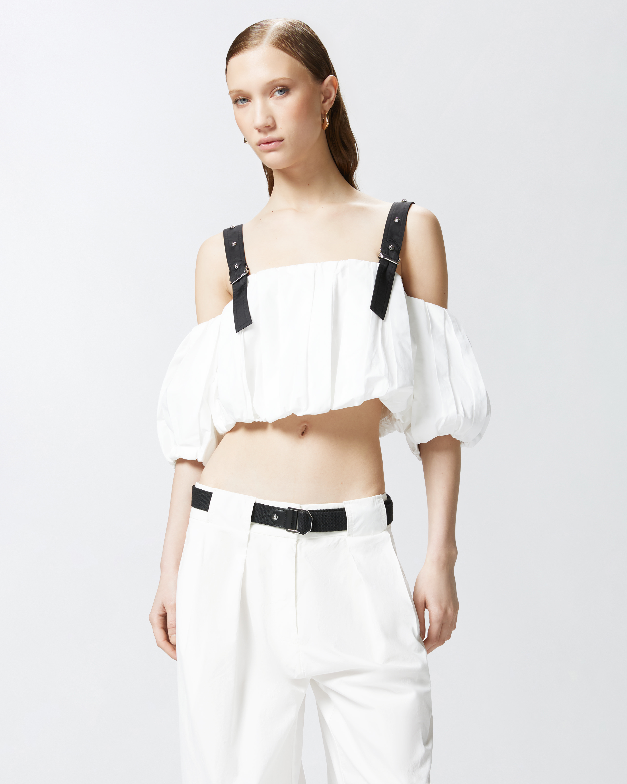 Pinko Cropped Beige Top With Puff Sleeves And Adjustable Straps In Blanc/noir