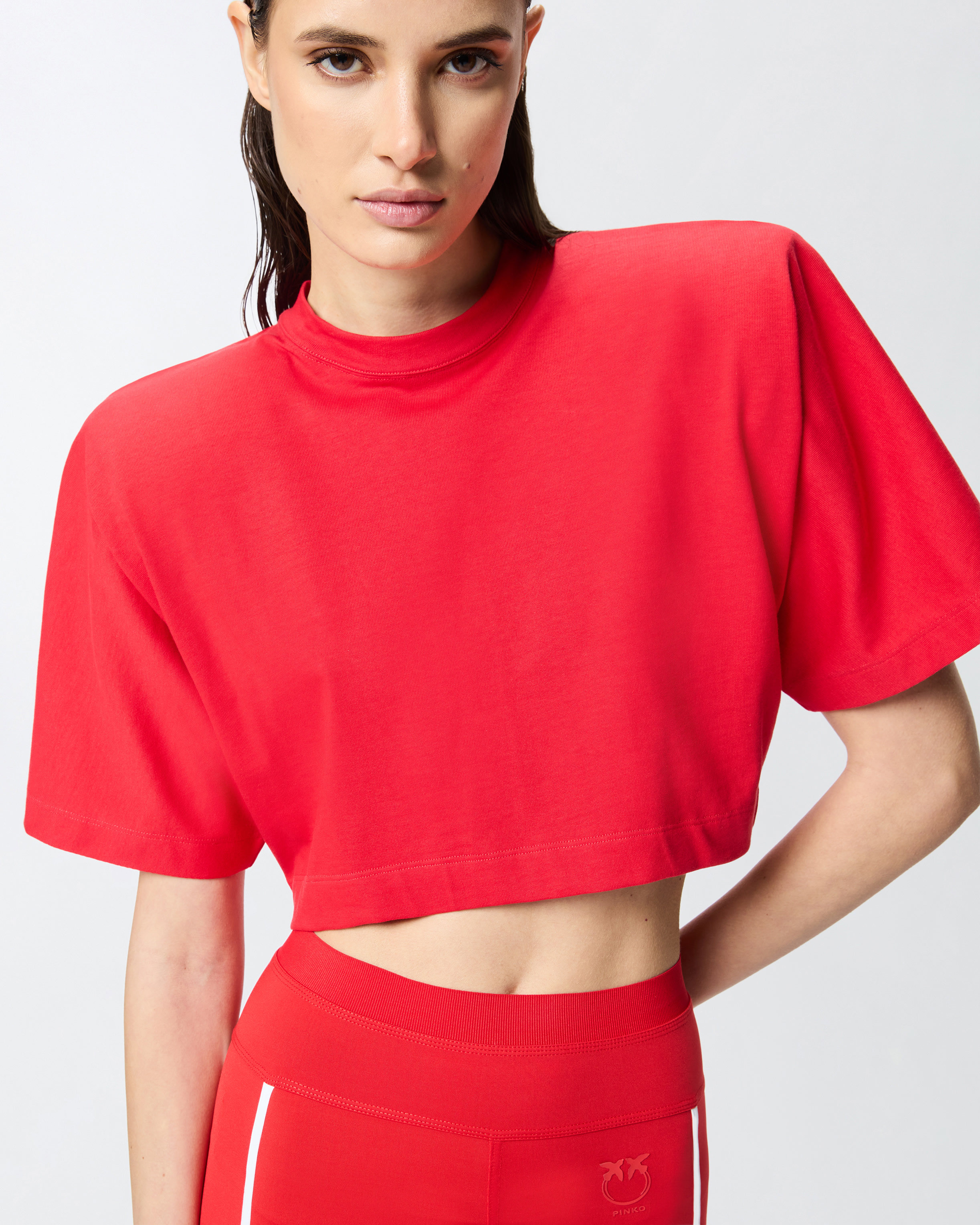 完売商品✴︎新品・未使用✴︎IIROT Cropped Camisole_Red 105218A2M2-RA1-AA04