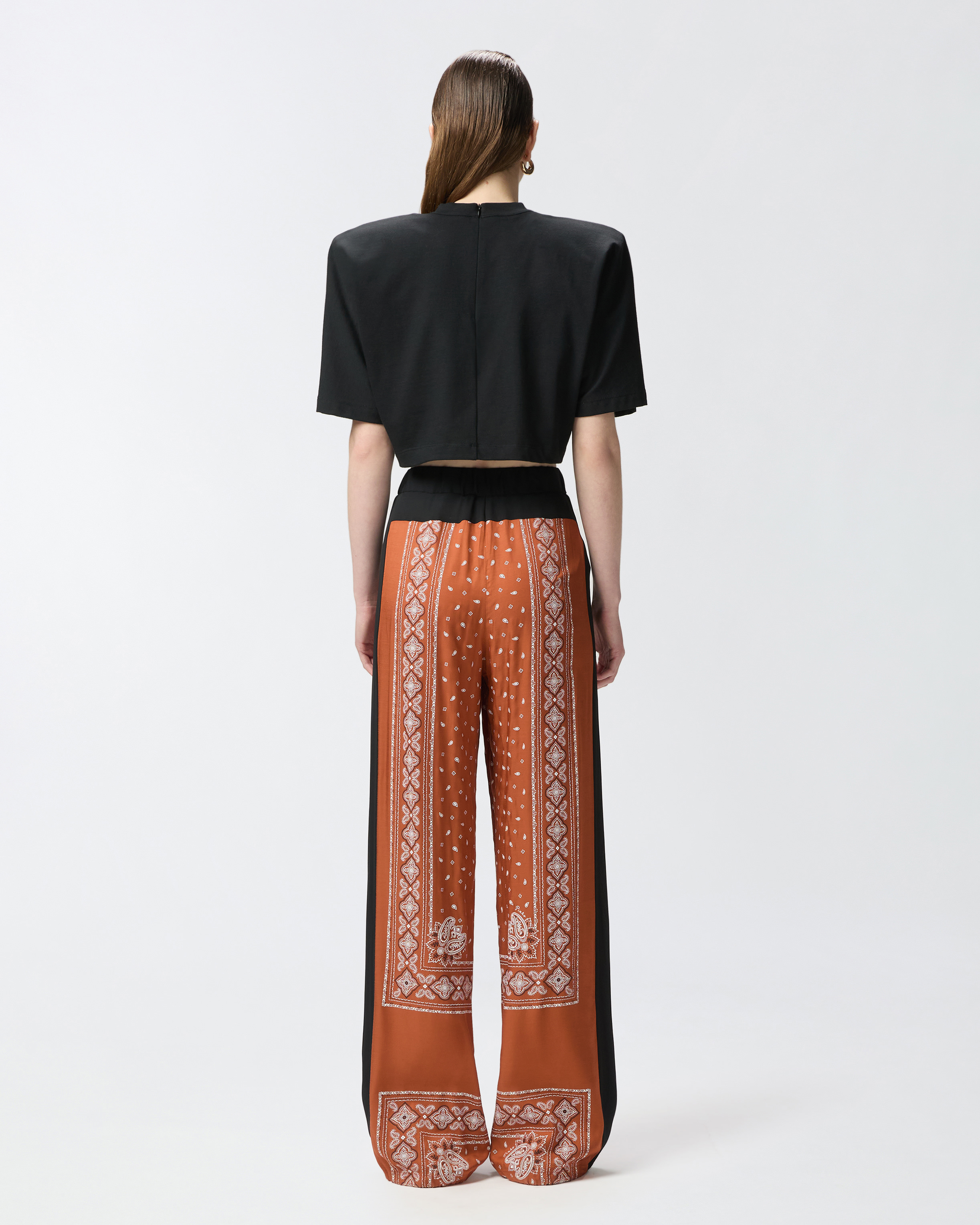 Pinko Short-sleeved Crop Top With Padded Shoulders In Noir Limousine