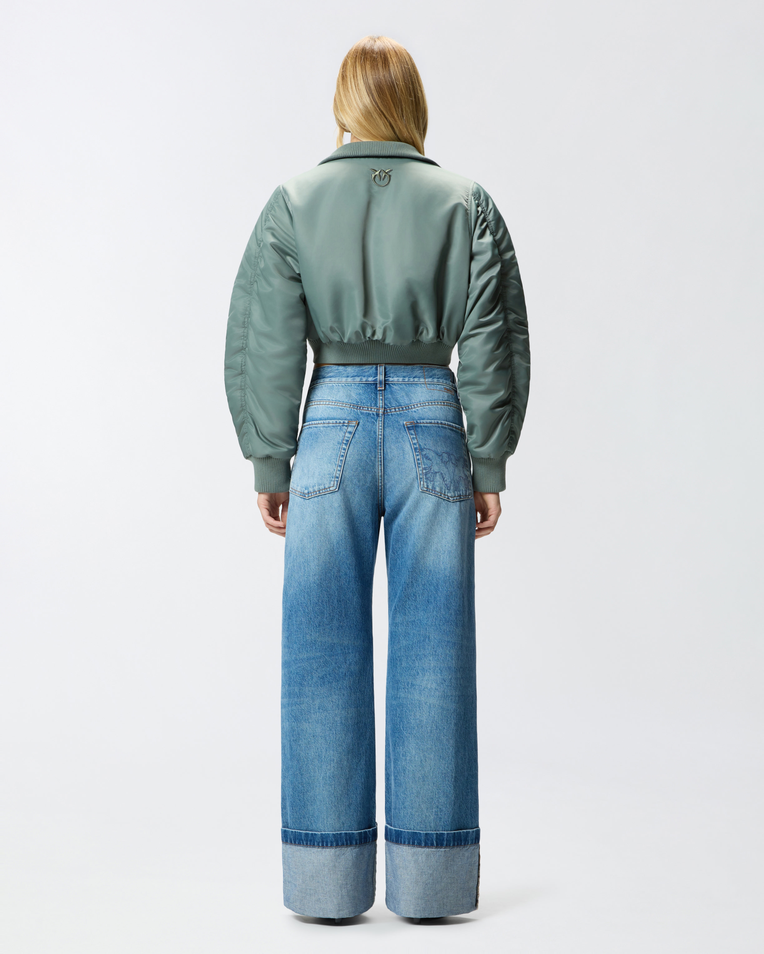 Bomber corto in raso tecnico 2