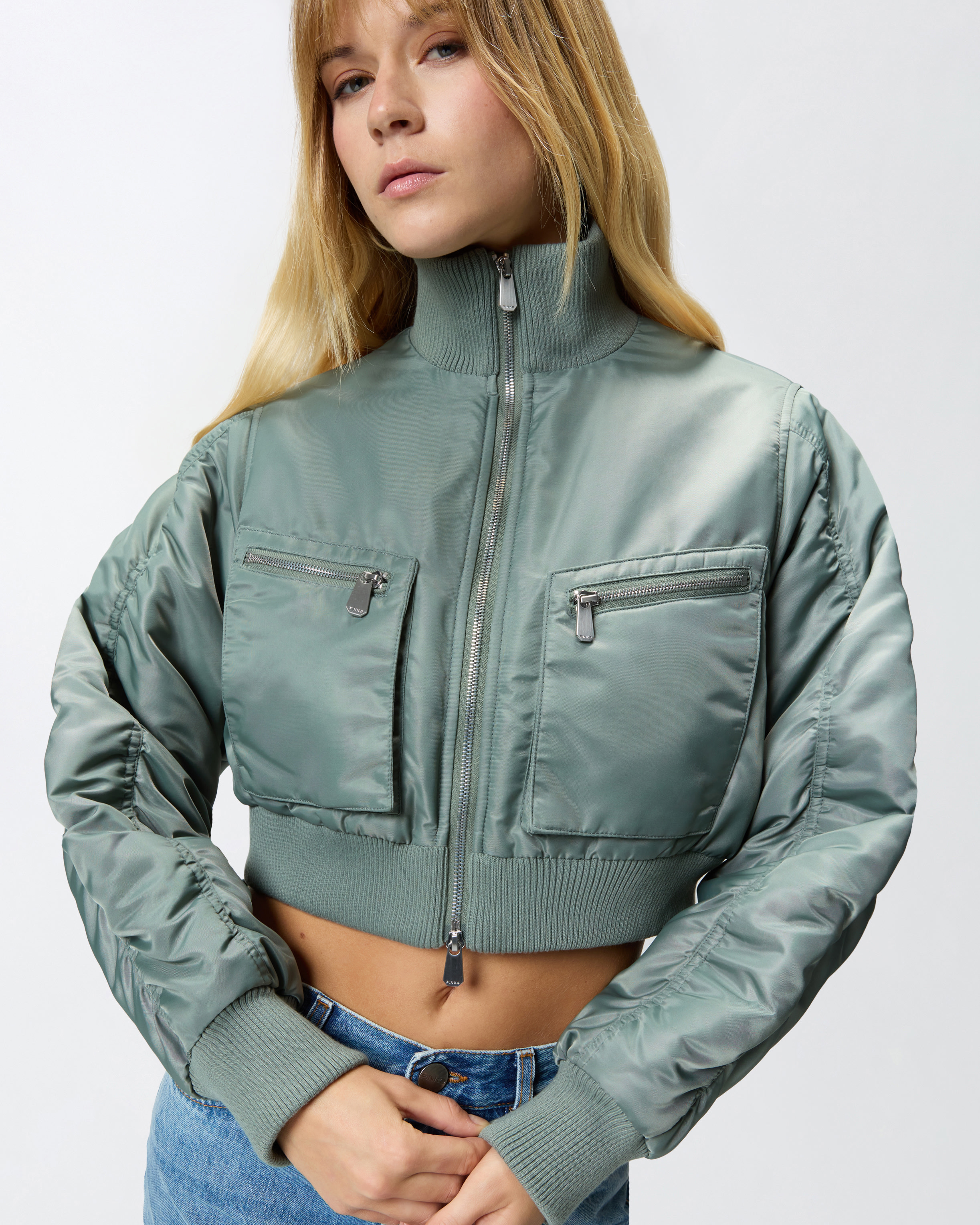 Bomber corto in raso tecnico 3