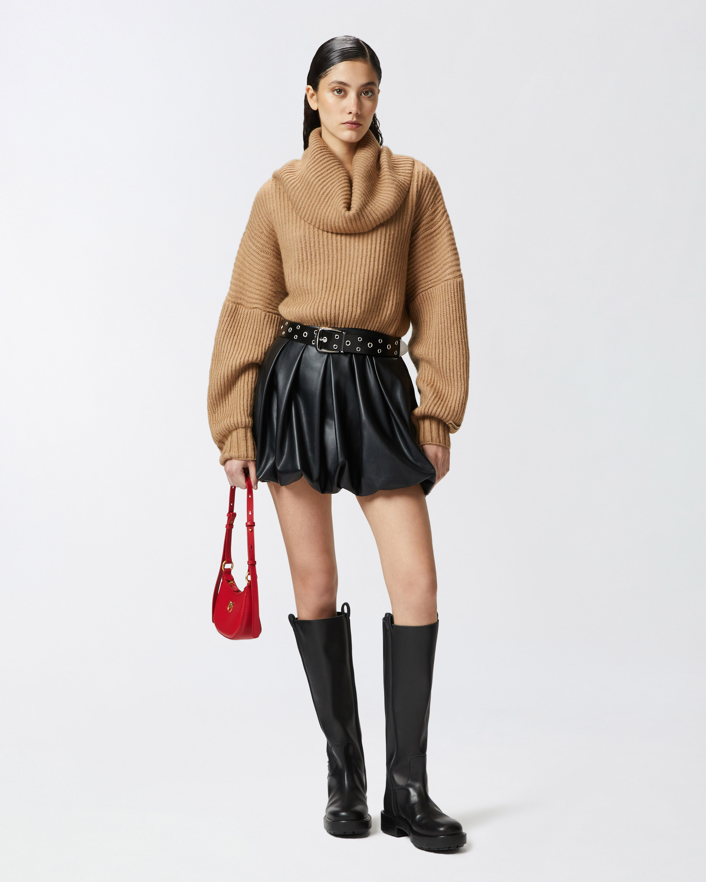 Pinko Mini-jupe Plissée En Similicuir In Limo Black