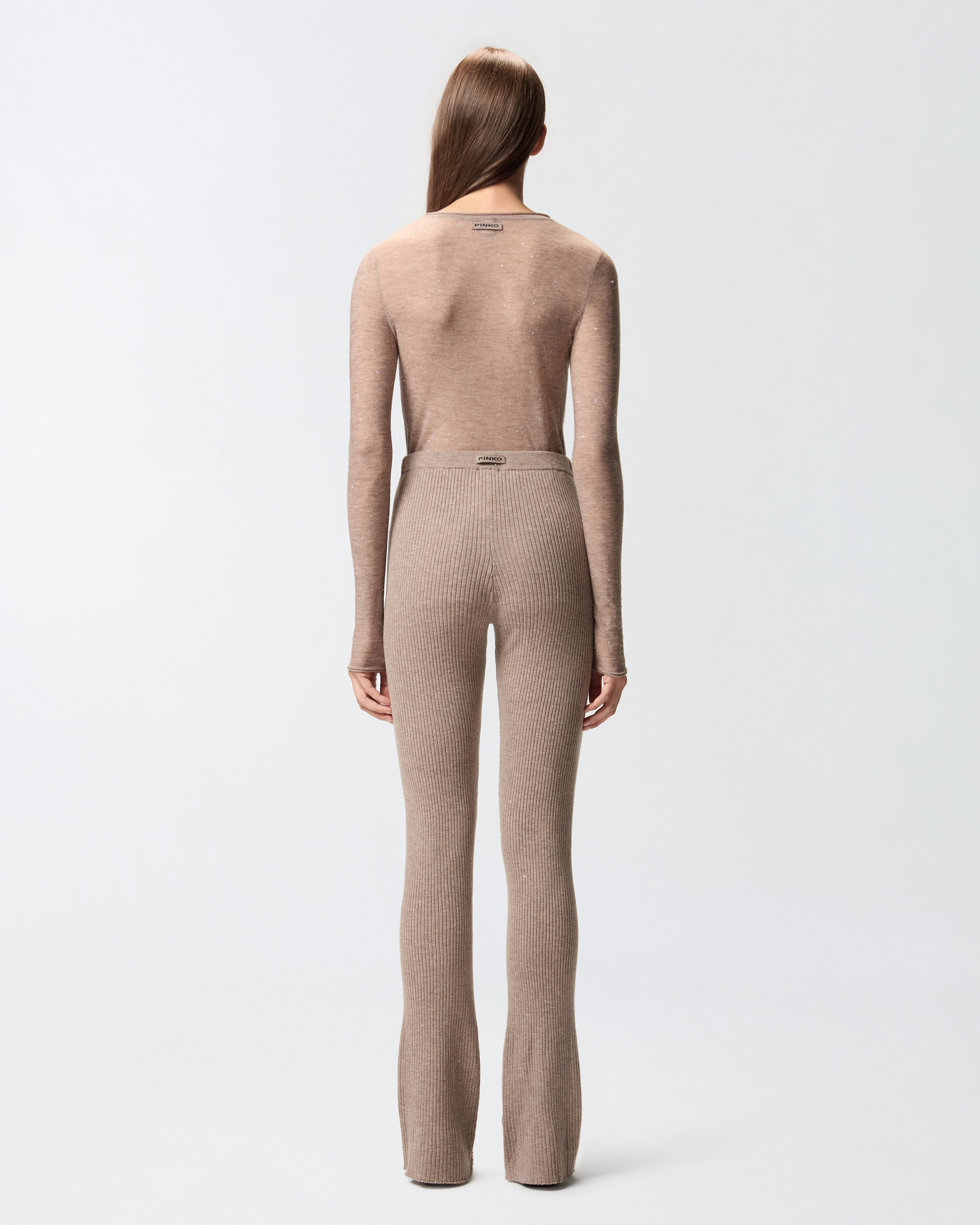 Лонгслив с круглым вырезом и пайетками 2