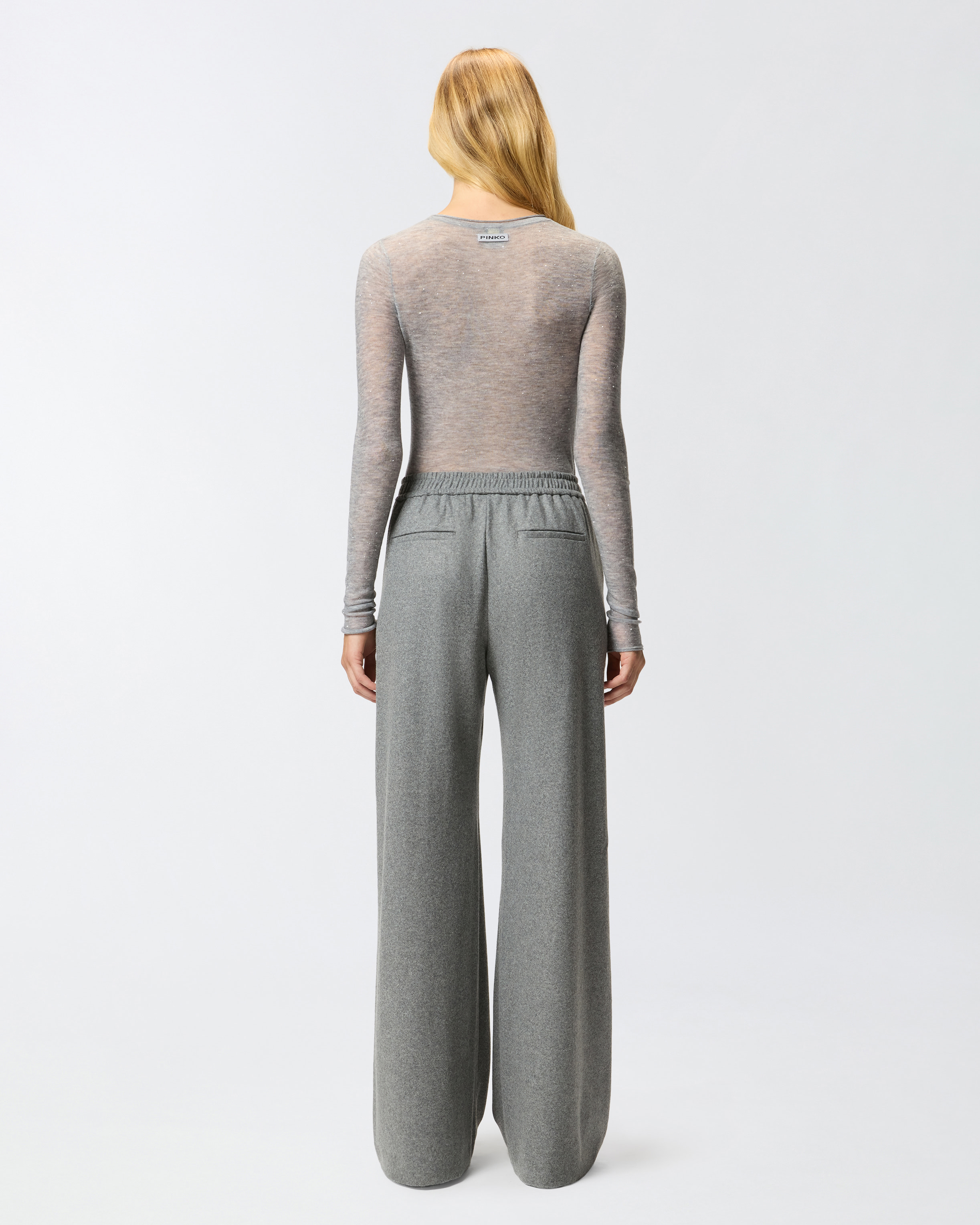 Лонгслив с круглым вырезом и пайетками 2