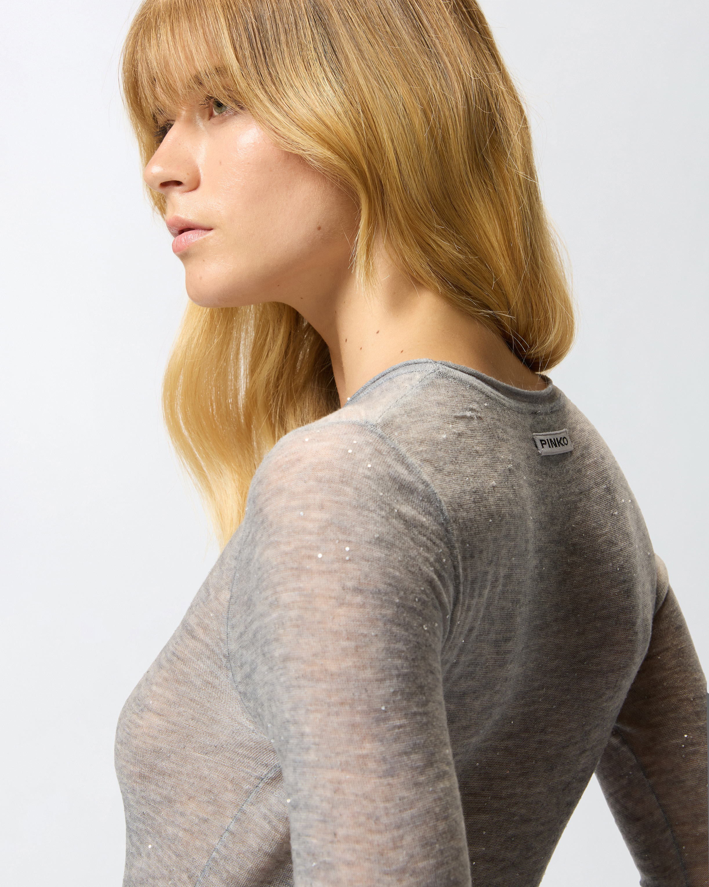 Лонгслив с круглым вырезом и пайетками 3