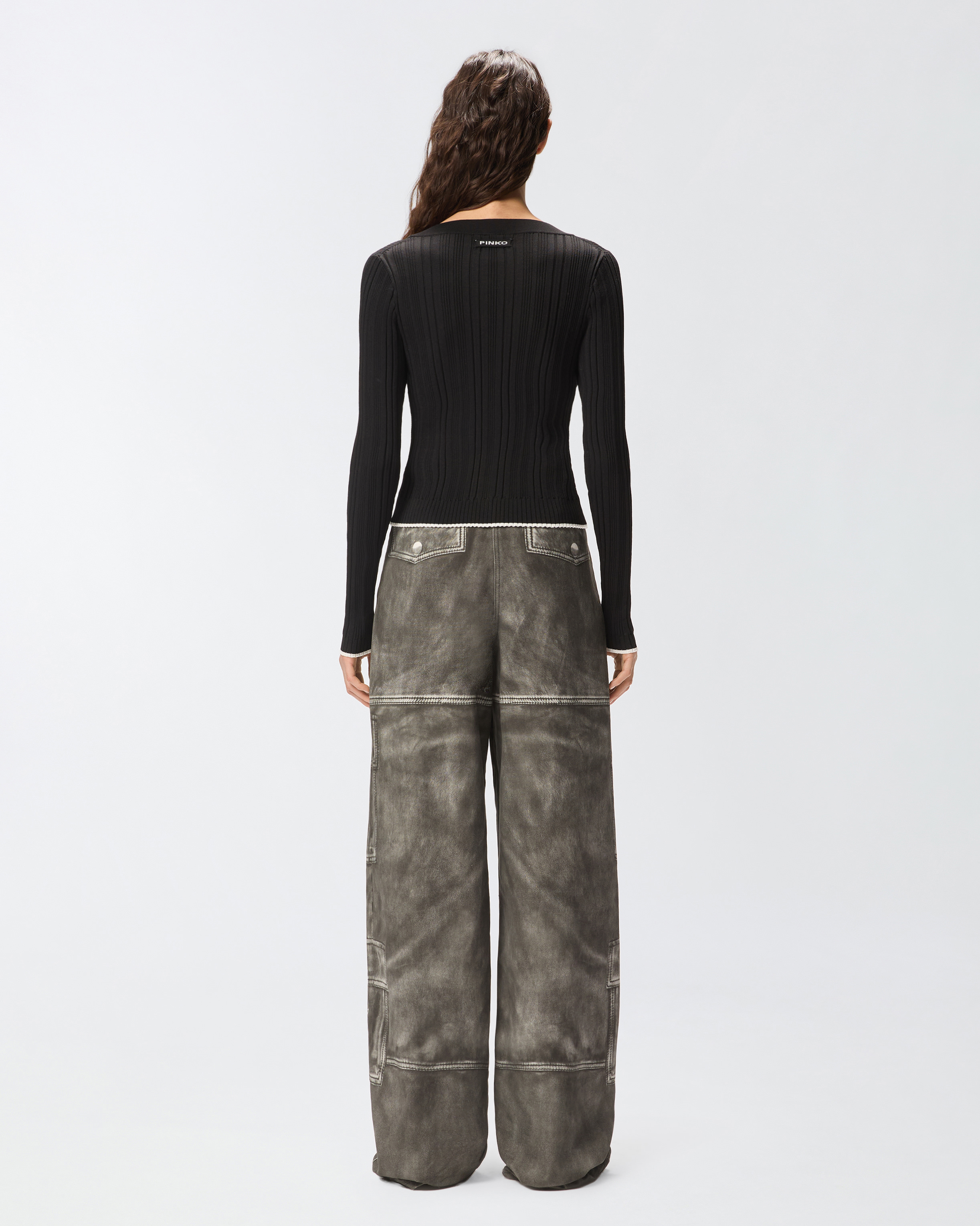 细罗纹 V 领开衫 2