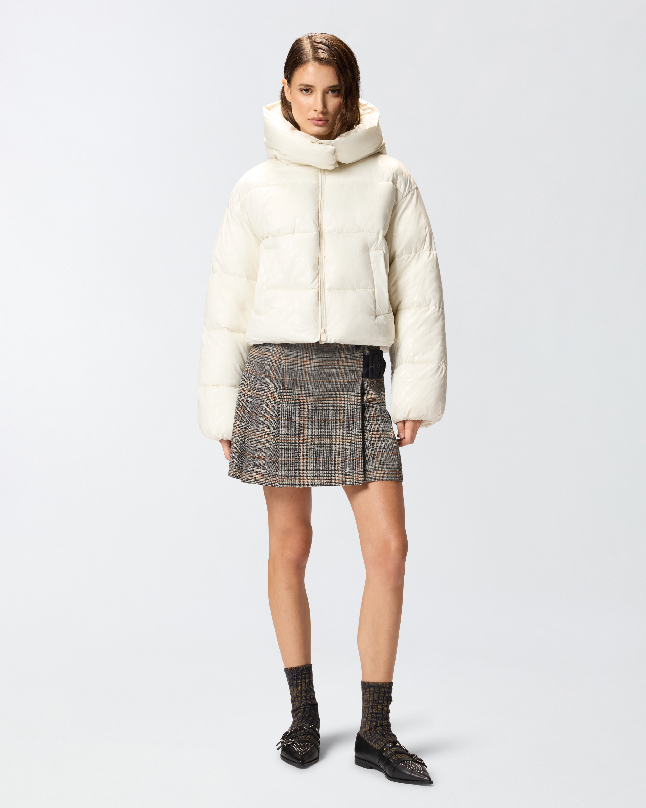 Piumino corto in tela tecnica stampa logo 1