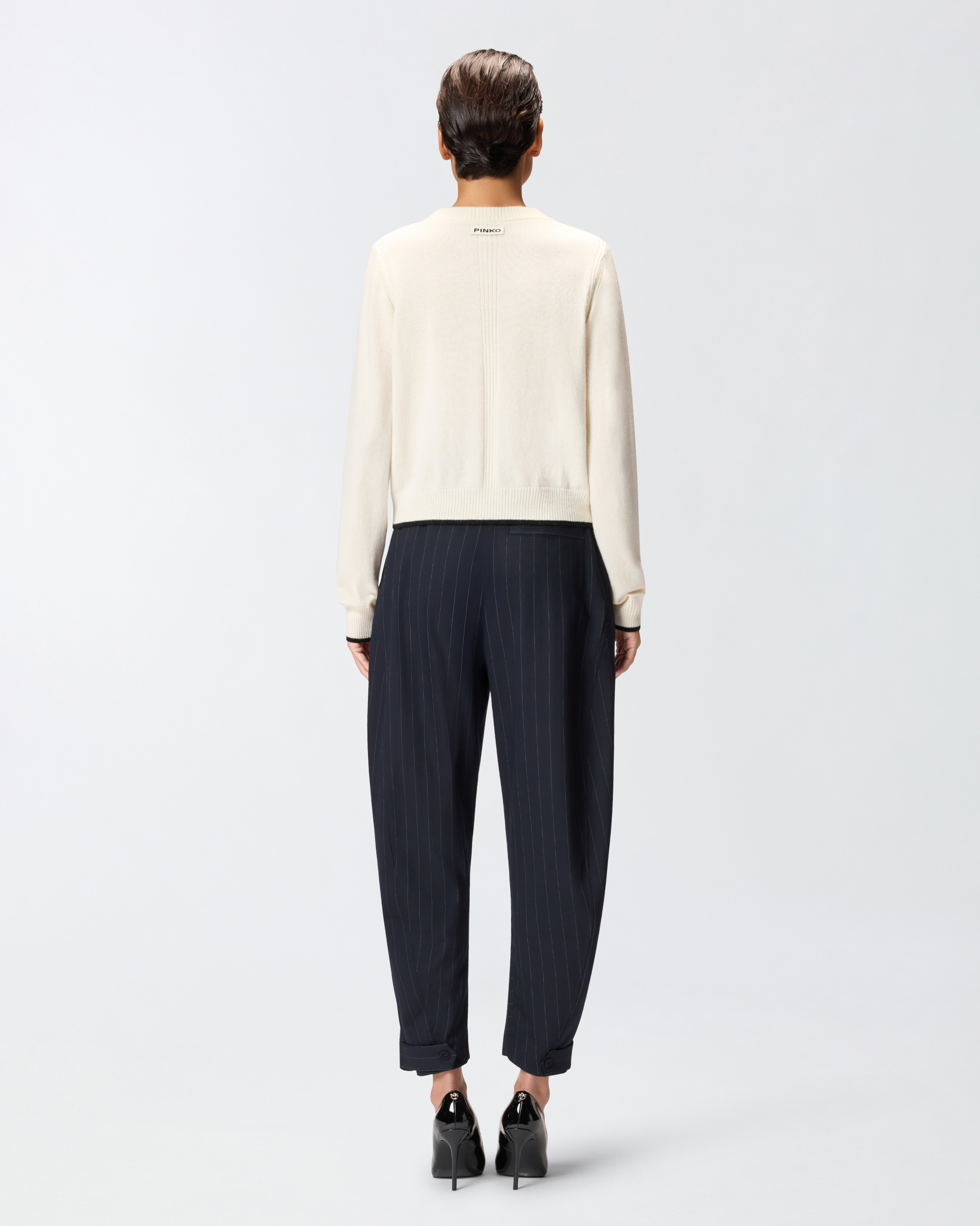 Кардиган с V-образным вырезом 2