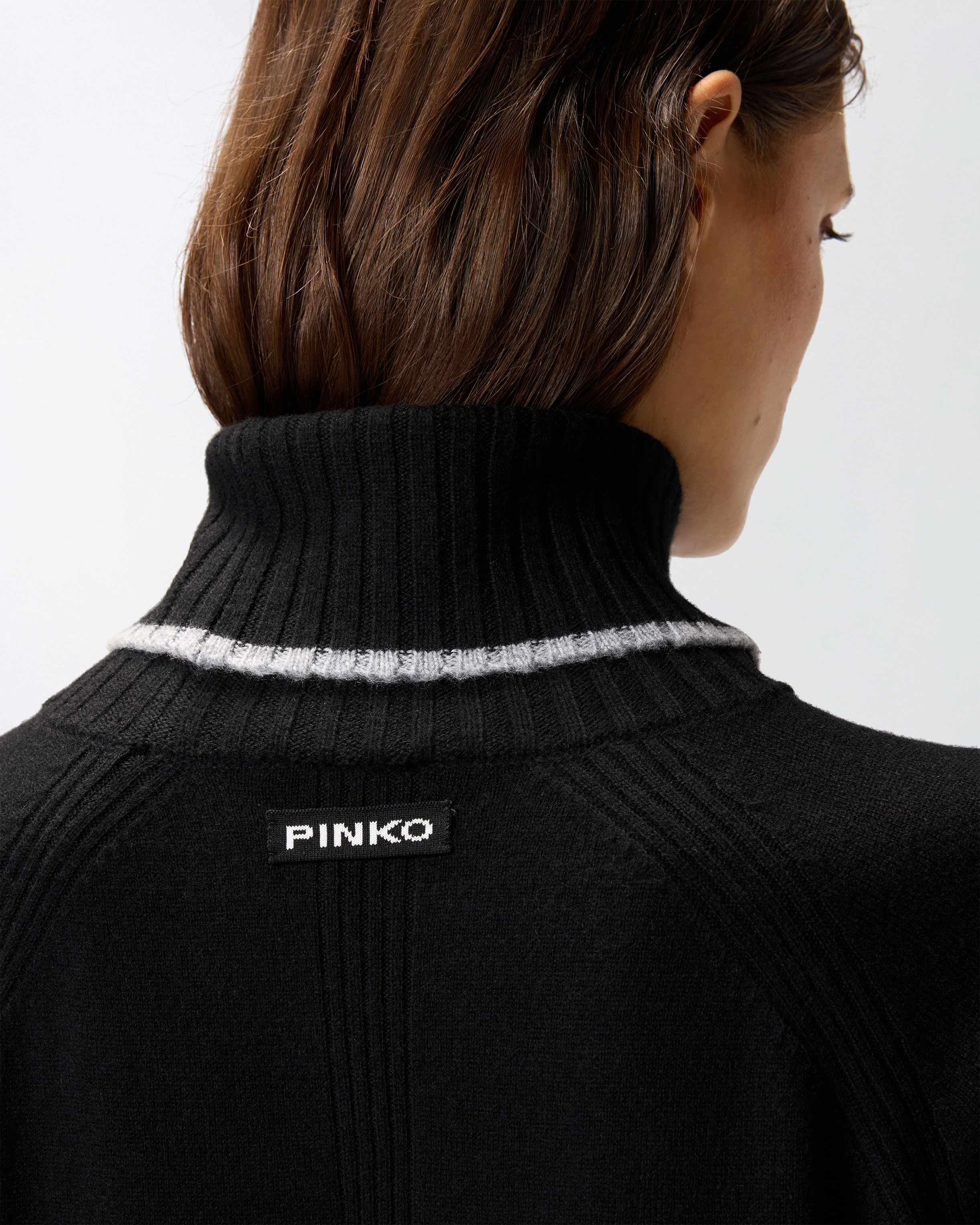 高领针织短款连衣裙 3