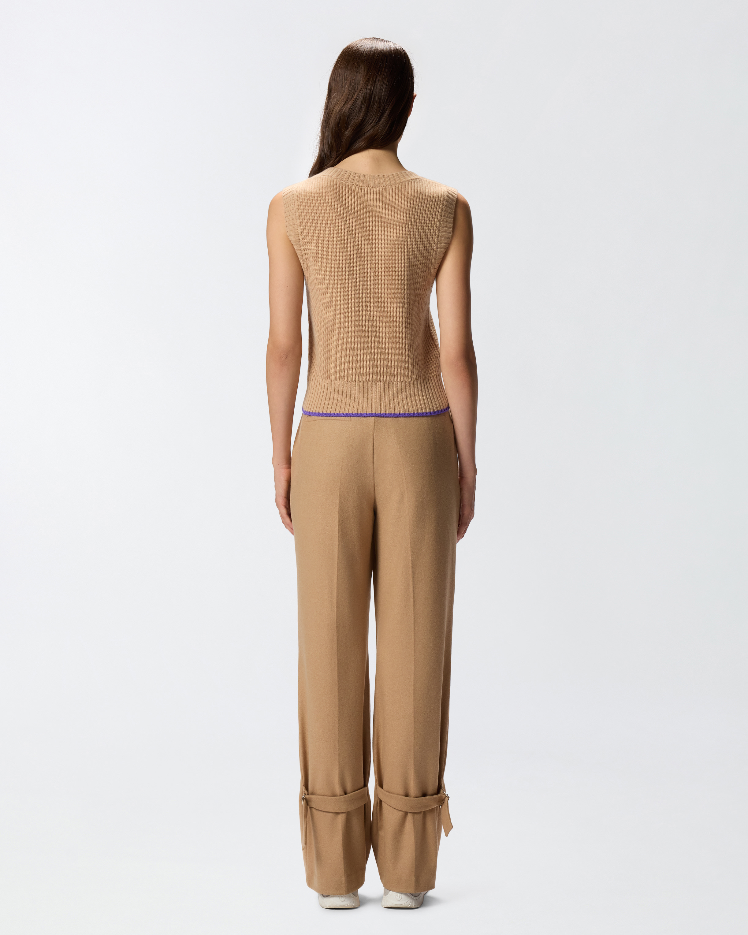 Gilet in maglia con scollo a V 2