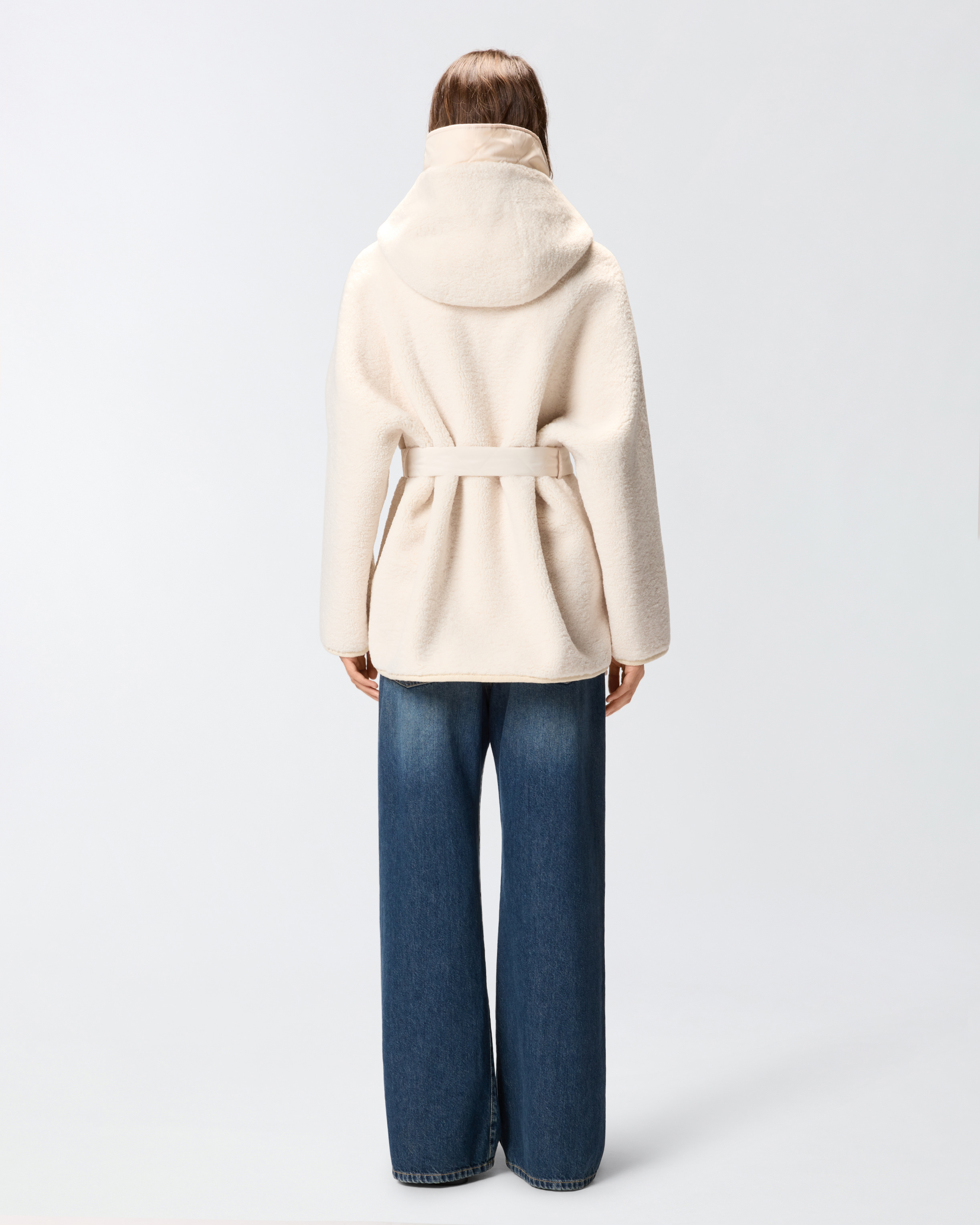 Gabán corto efecto peluche 2