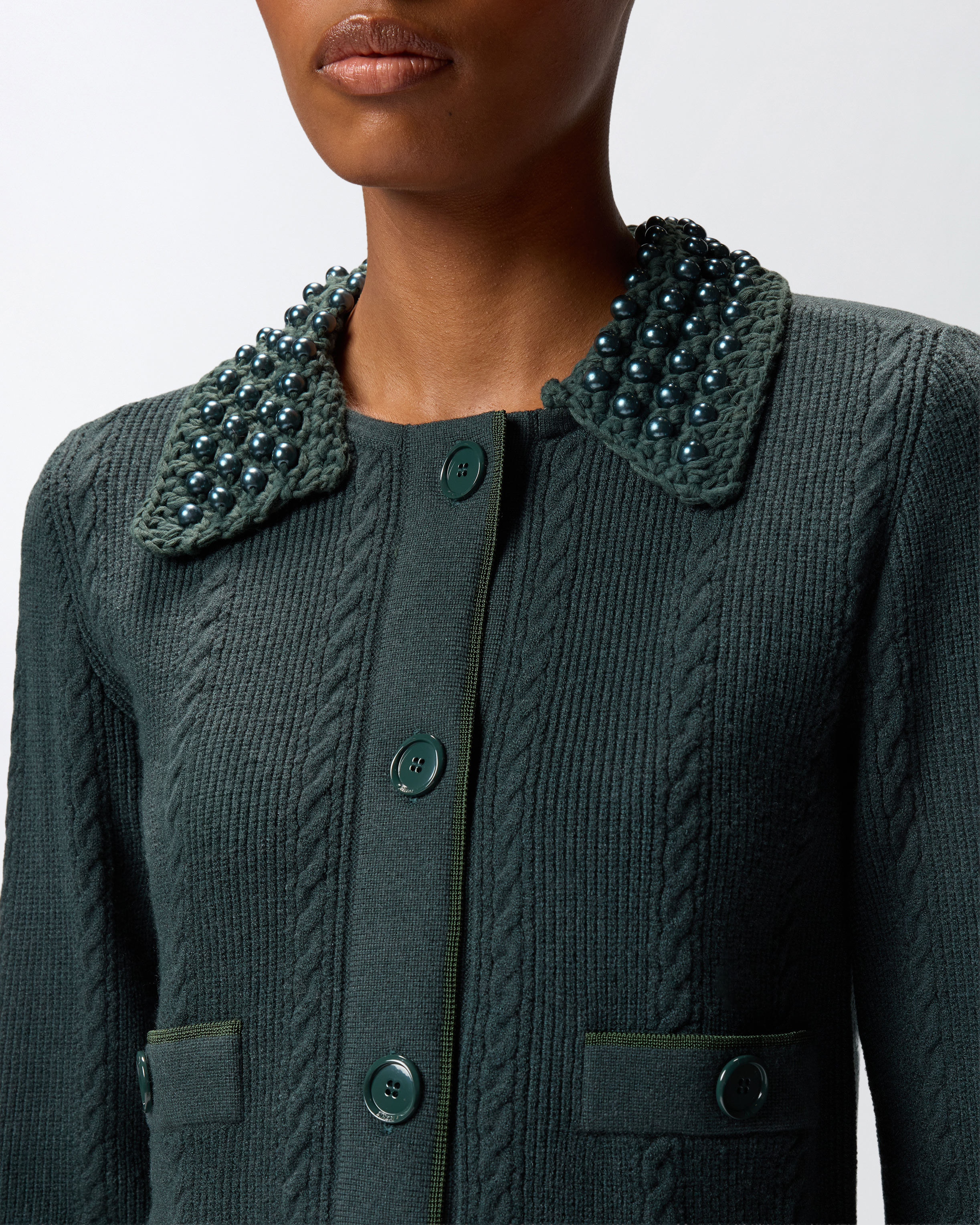 Короткий жакет из трикотажа 3