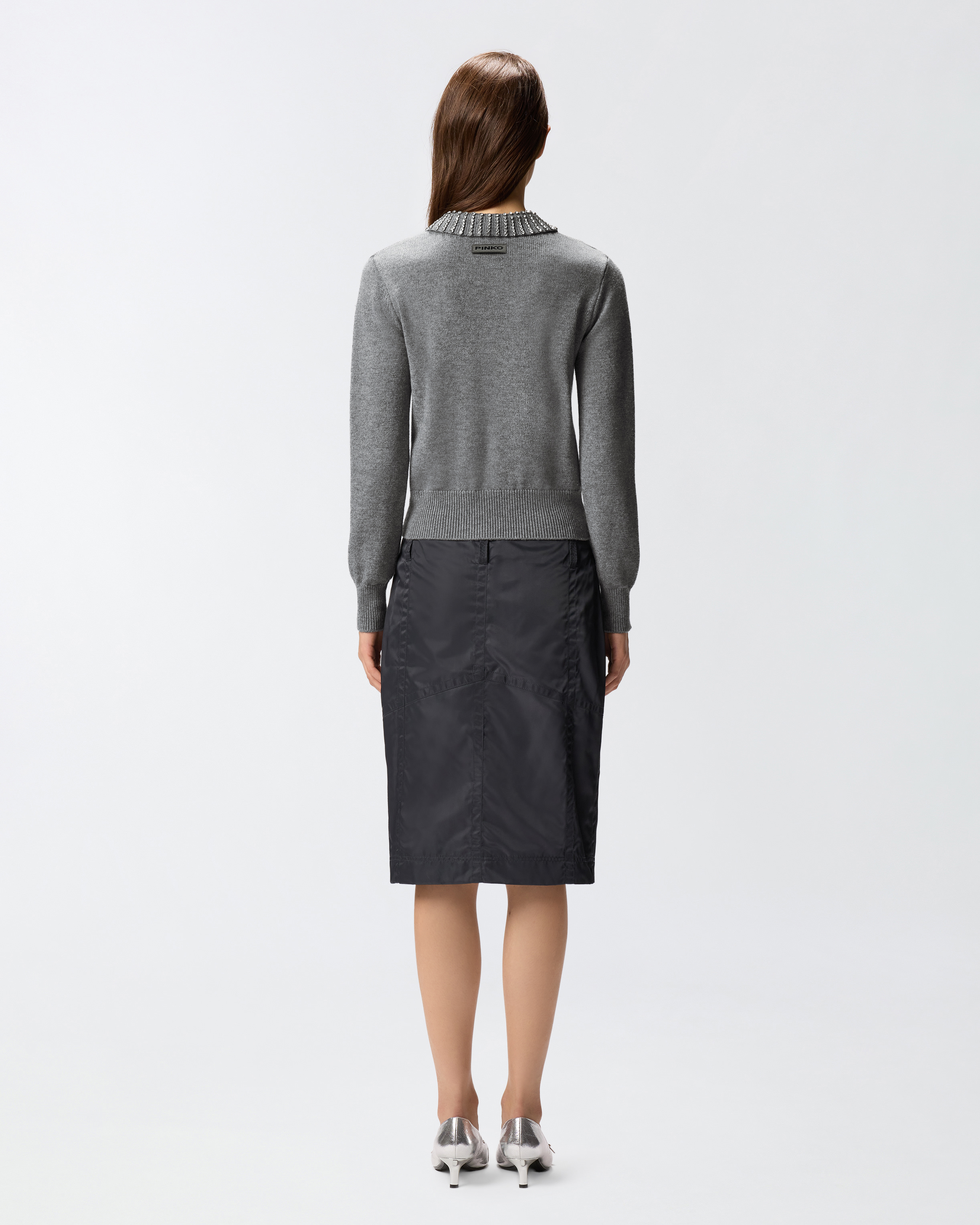 Jersey con cuello y pedrería 2