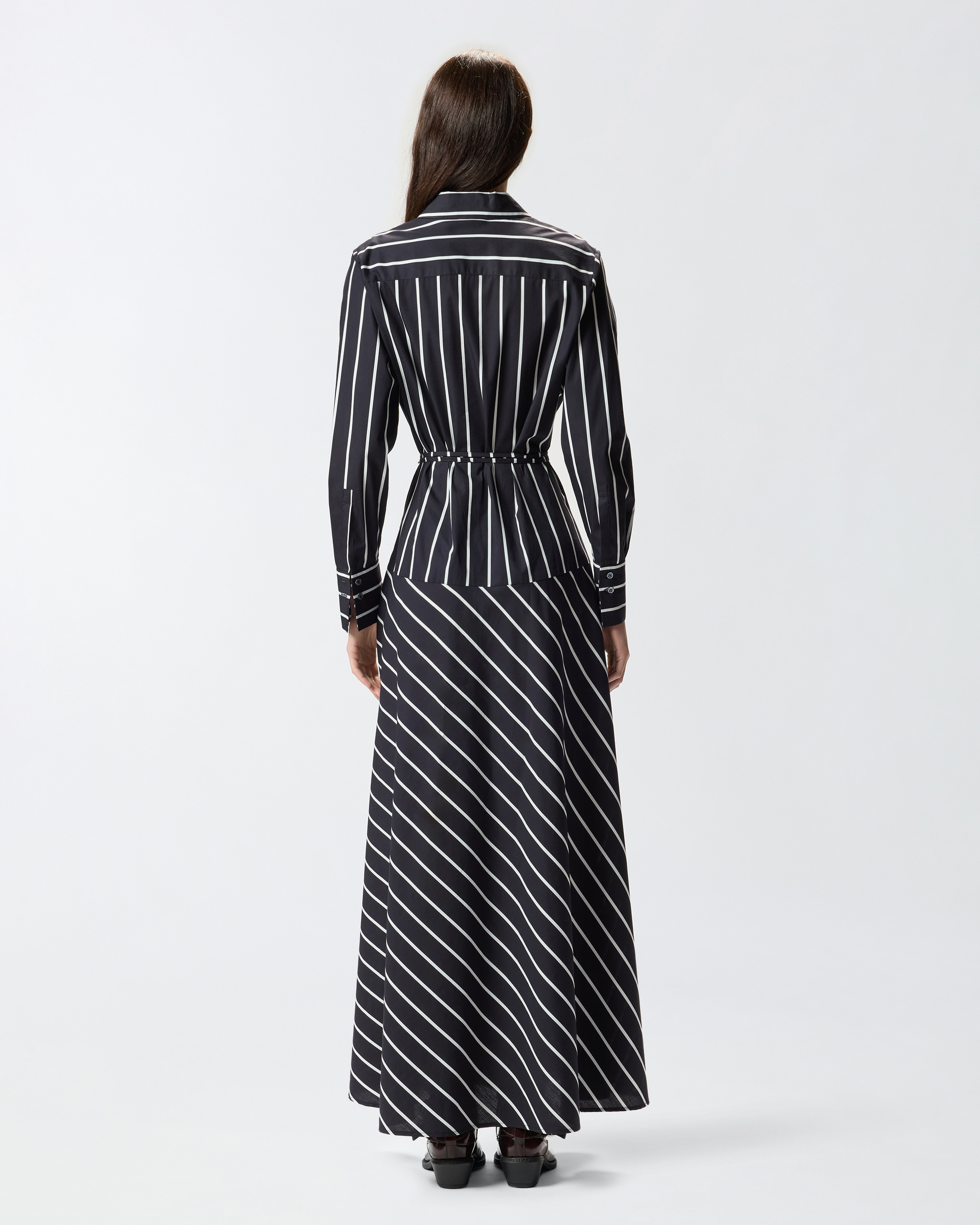 ❣️オシャレme ZIG ZAG PLEATSトップス　BLACK ❣️オシャレme ZIG ZAG PLEATSトップス BLACK 日本最大の