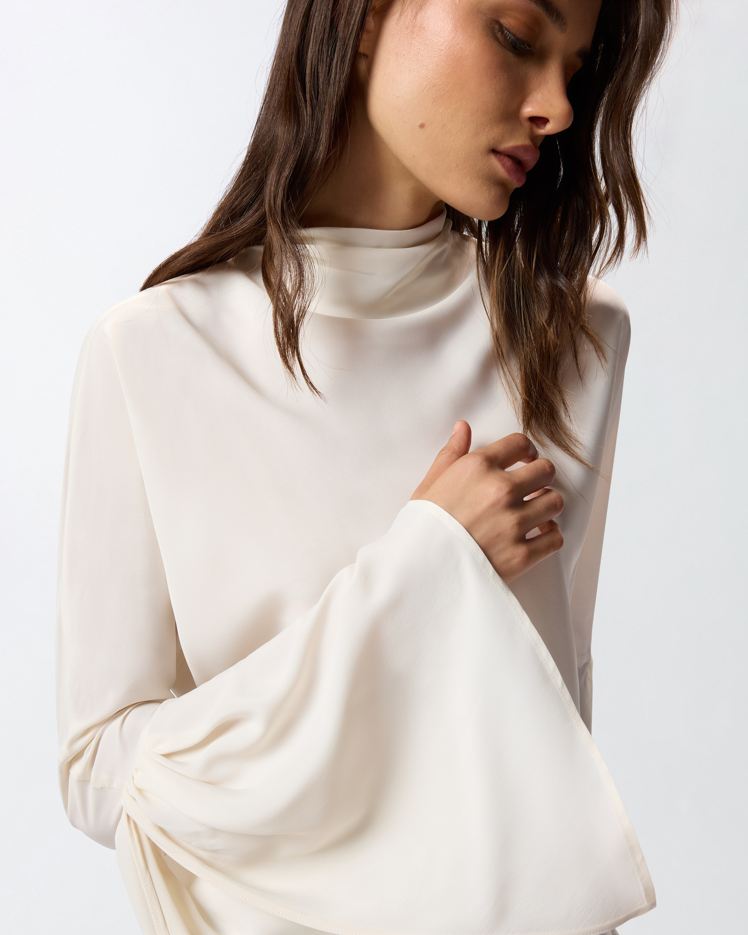 Bluse aus Crêpe de Chine mit Rückenausschnitt 3