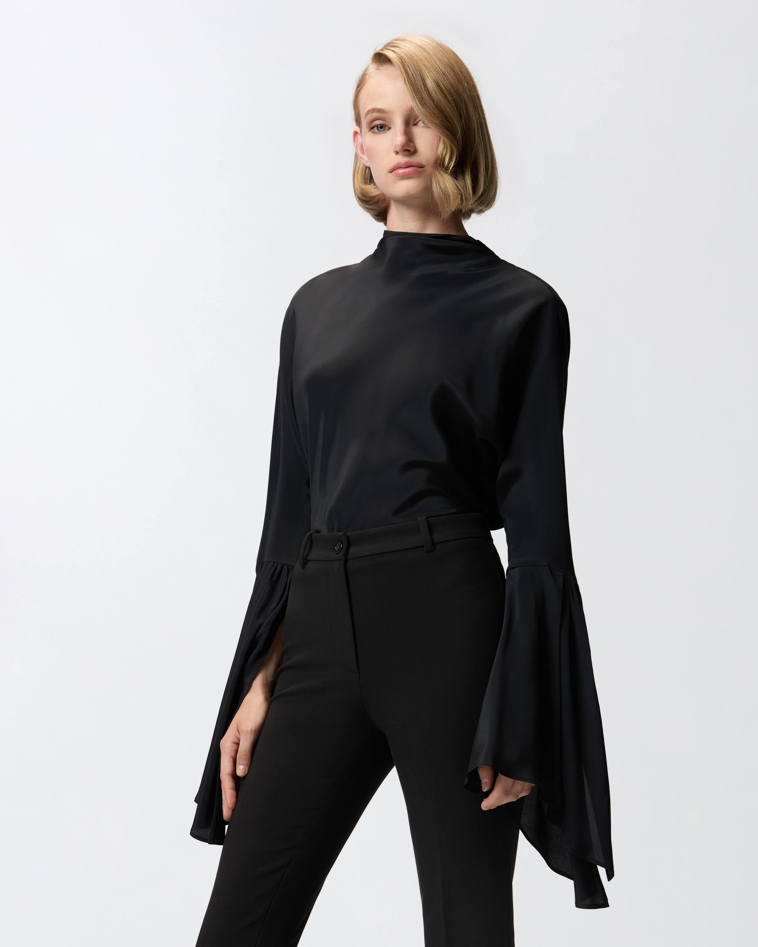 Bluse aus Crêpe de Chine mit Rückenausschnitt 0