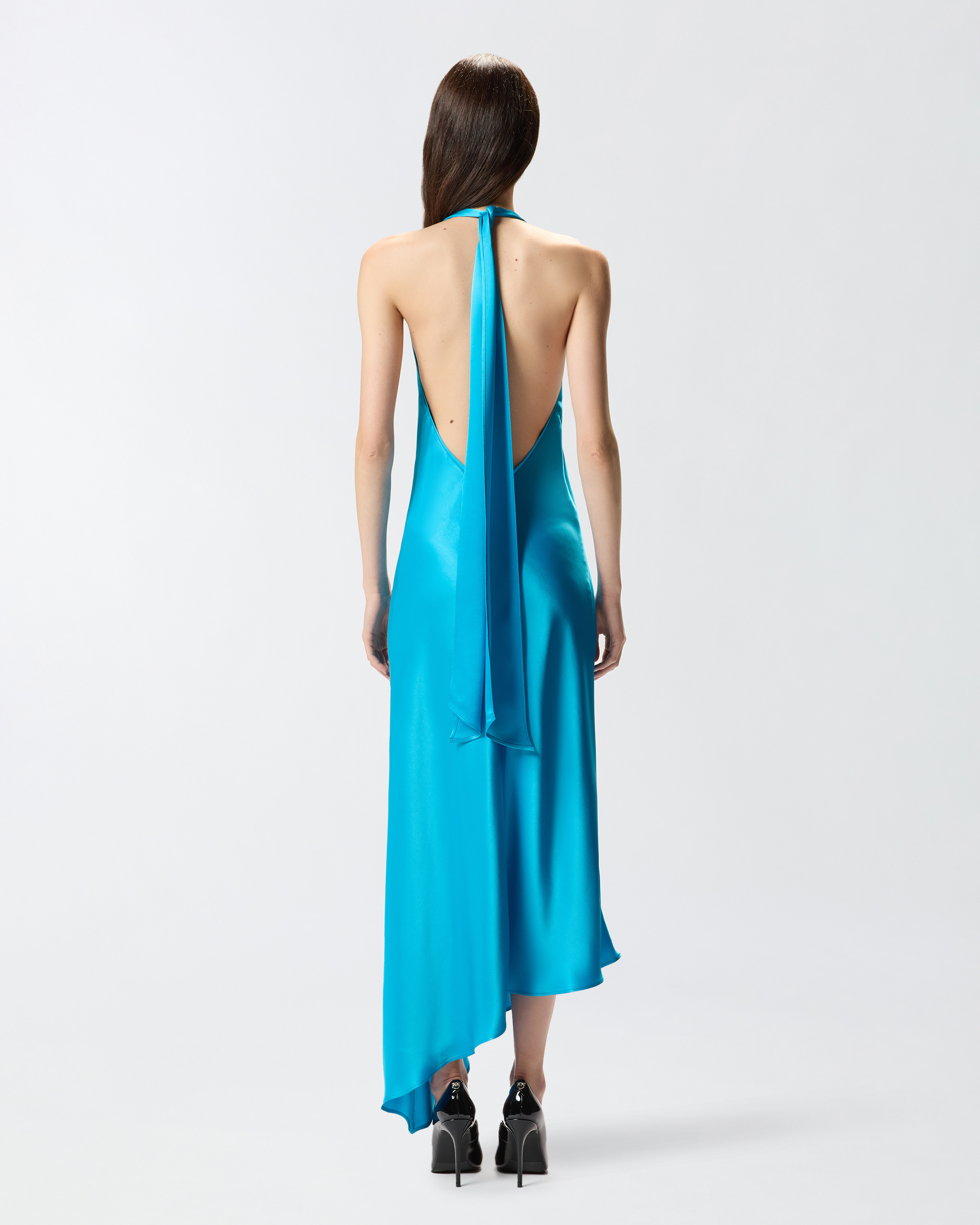 Длинное платье с открытой спиной 2