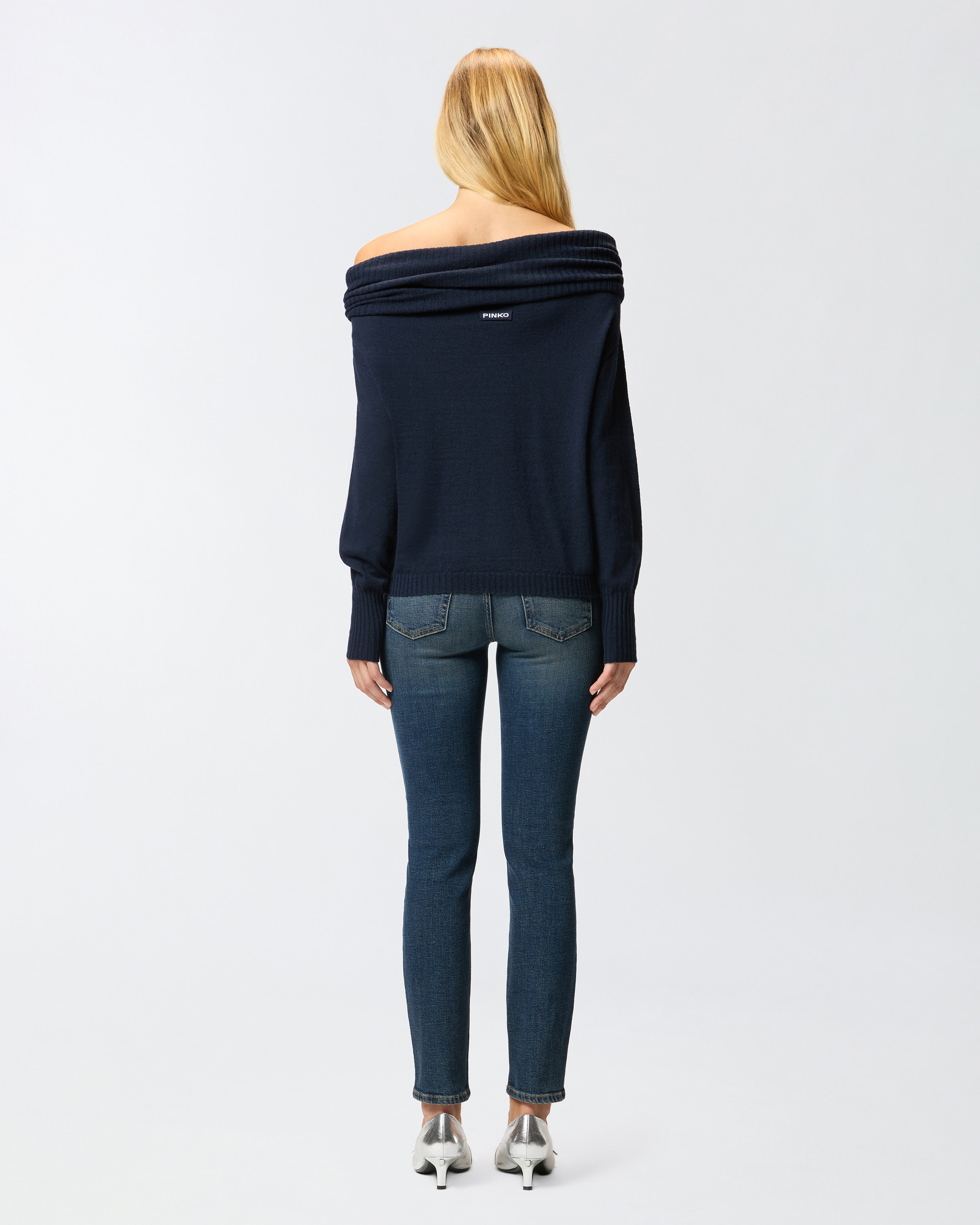 露肩长袖针织衫 2