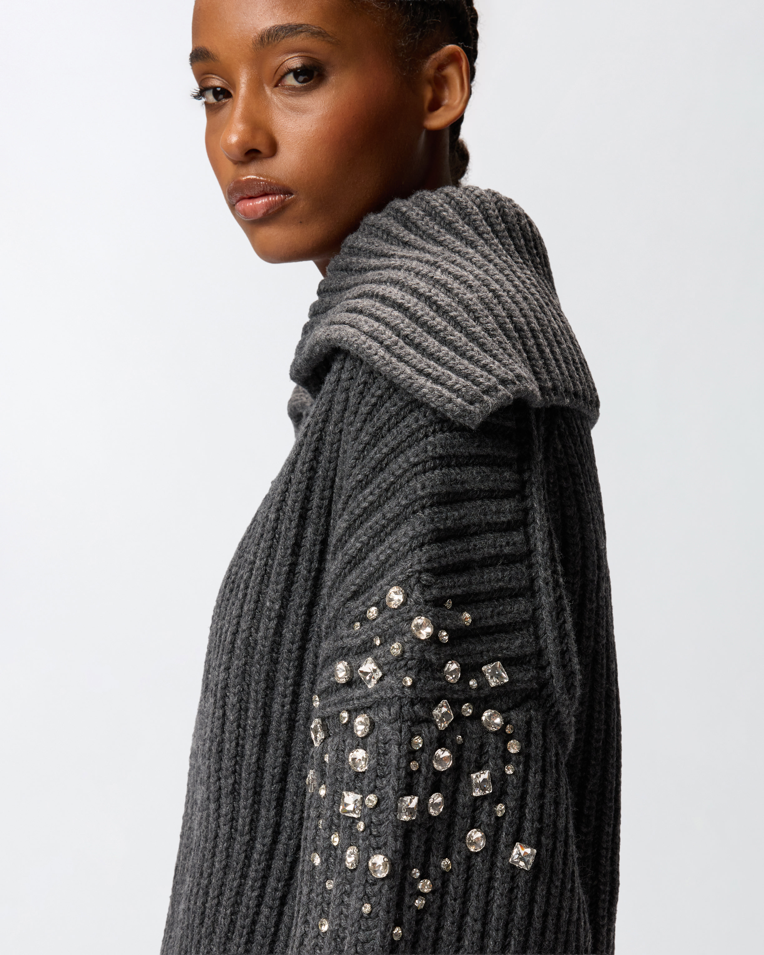 水钻装饰开衫式大衣 3