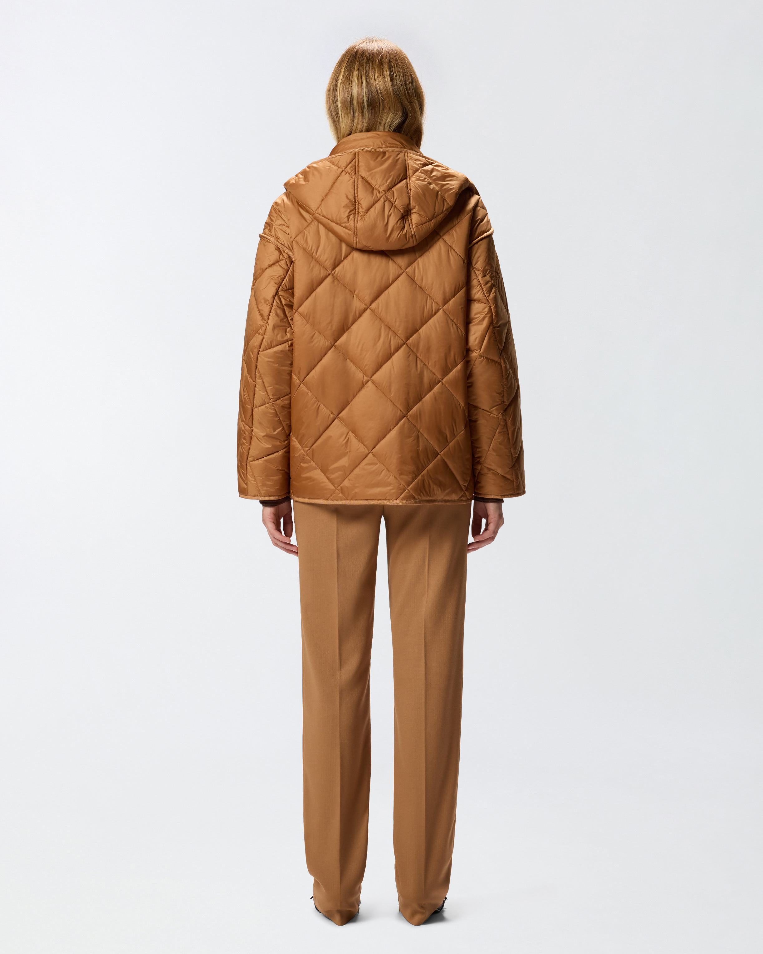 Caban aus Funktionsgewebe mit Steppnähten 2