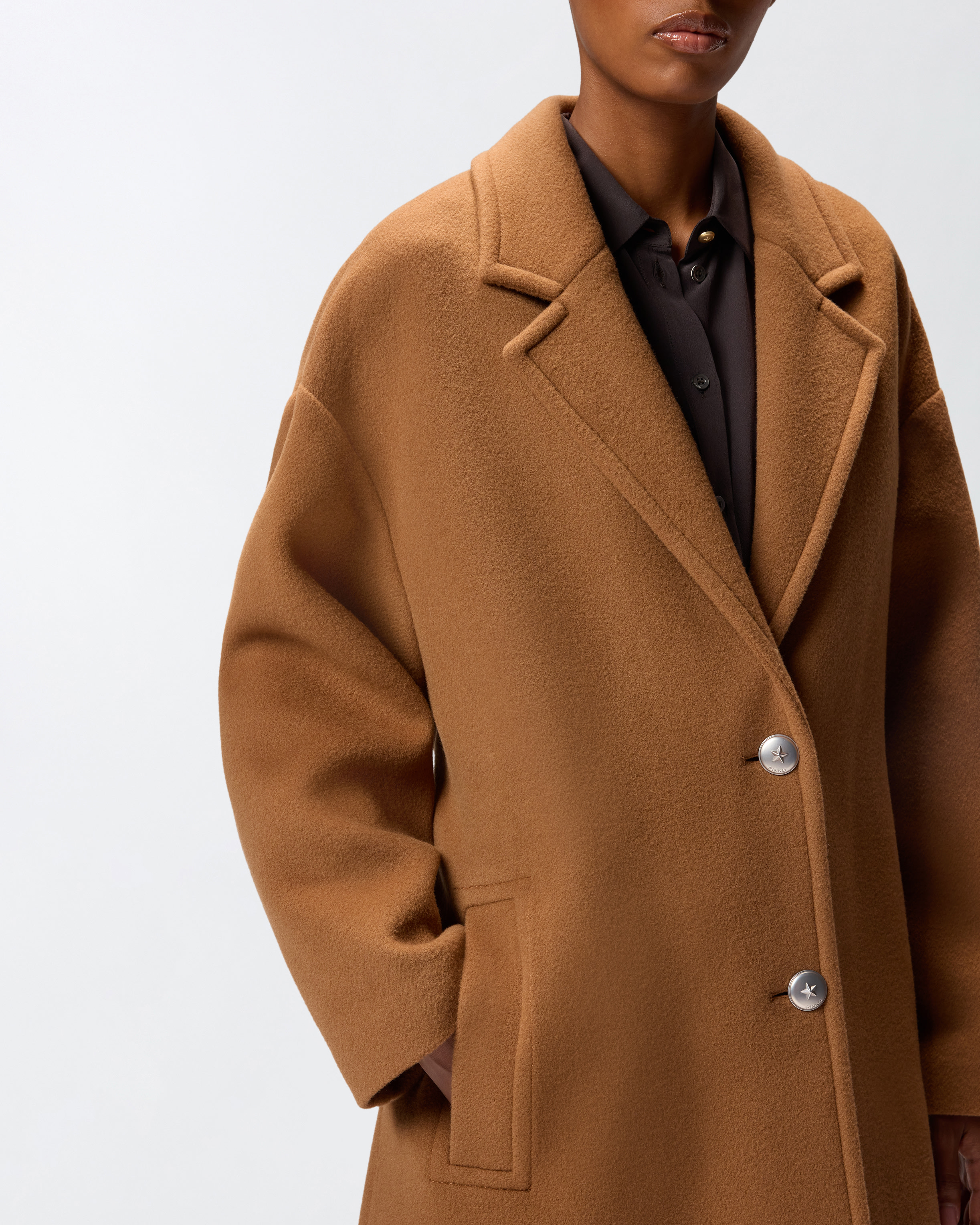 Abrigo de botonadura sencilla en paño de mezcla de lana 3