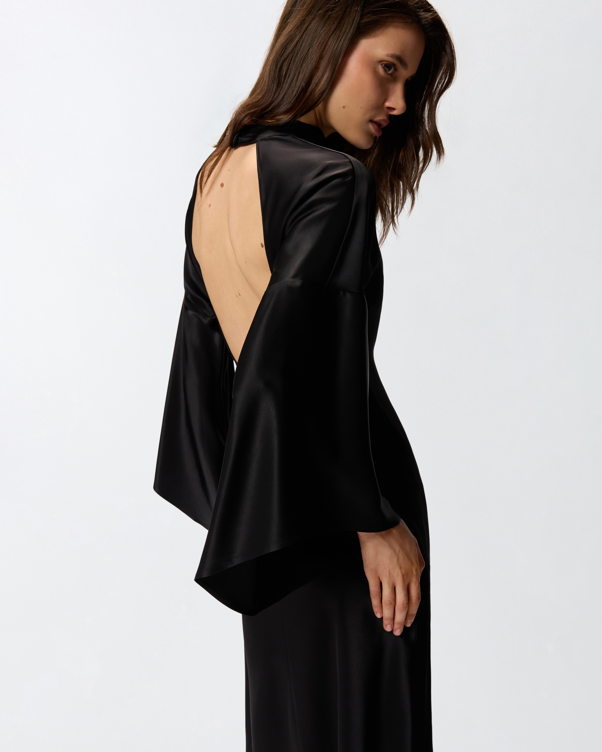 Long, fluid satin dress 3