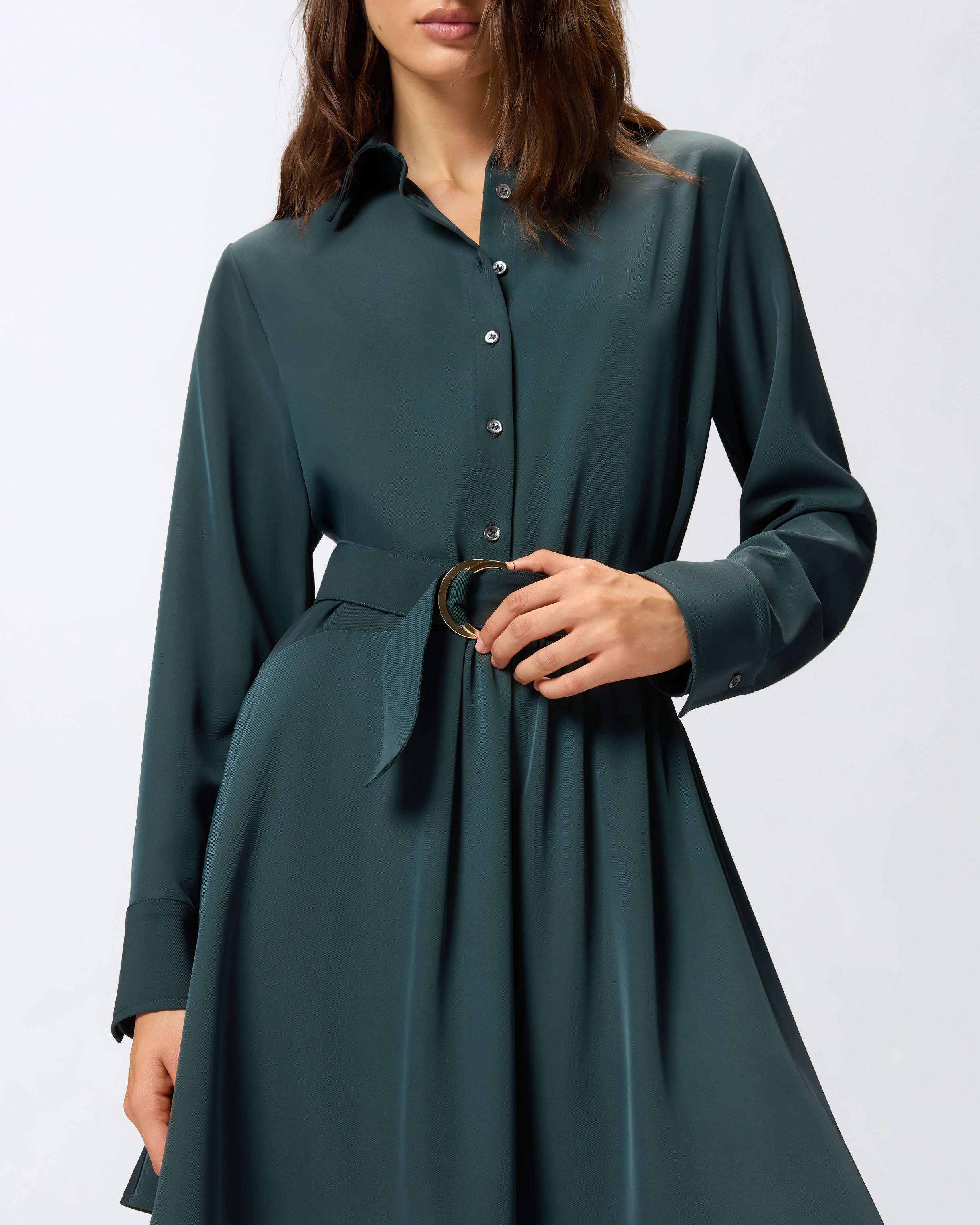 垂顺织物短款连衣裙 3