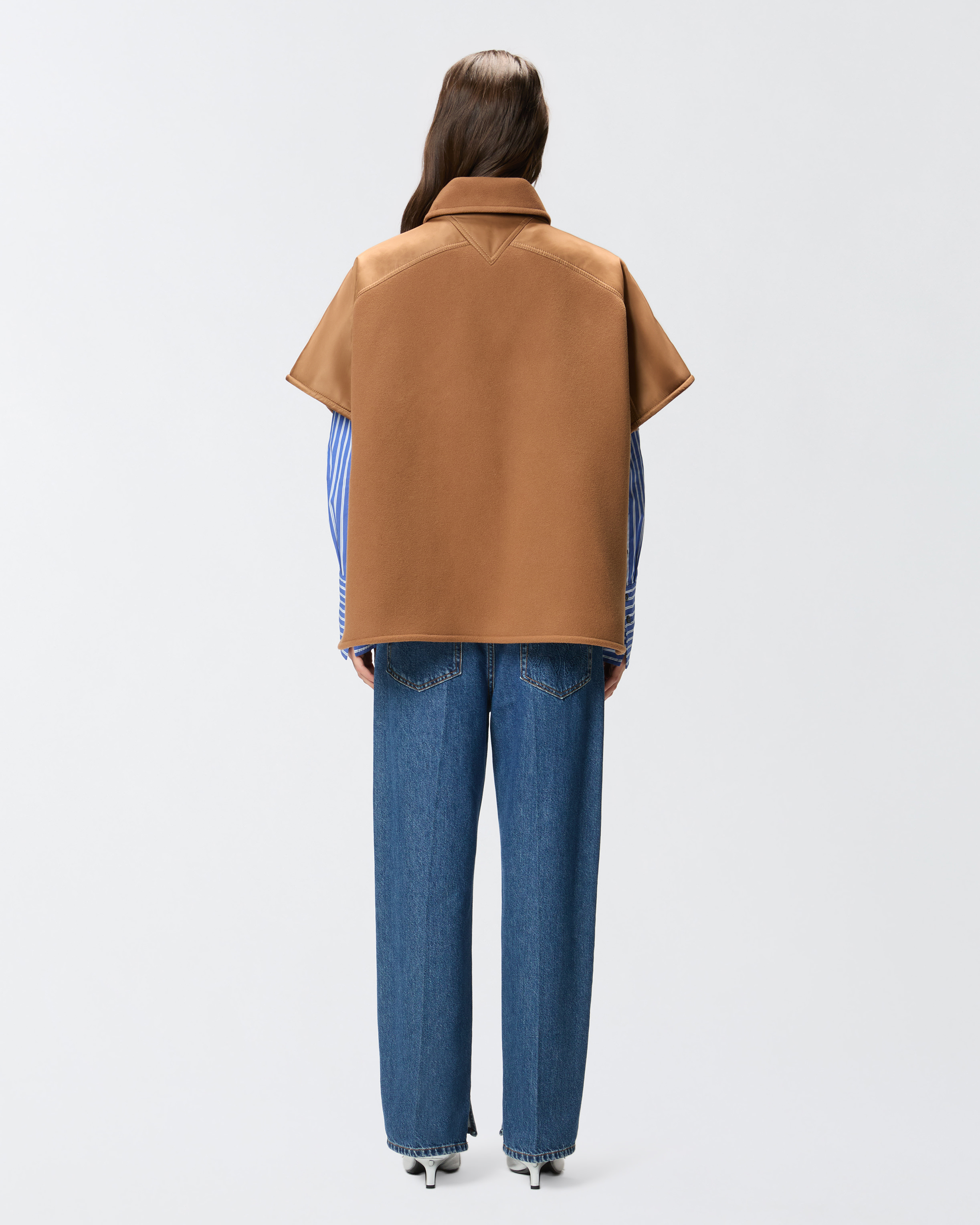 Cloth cape with high neck 2