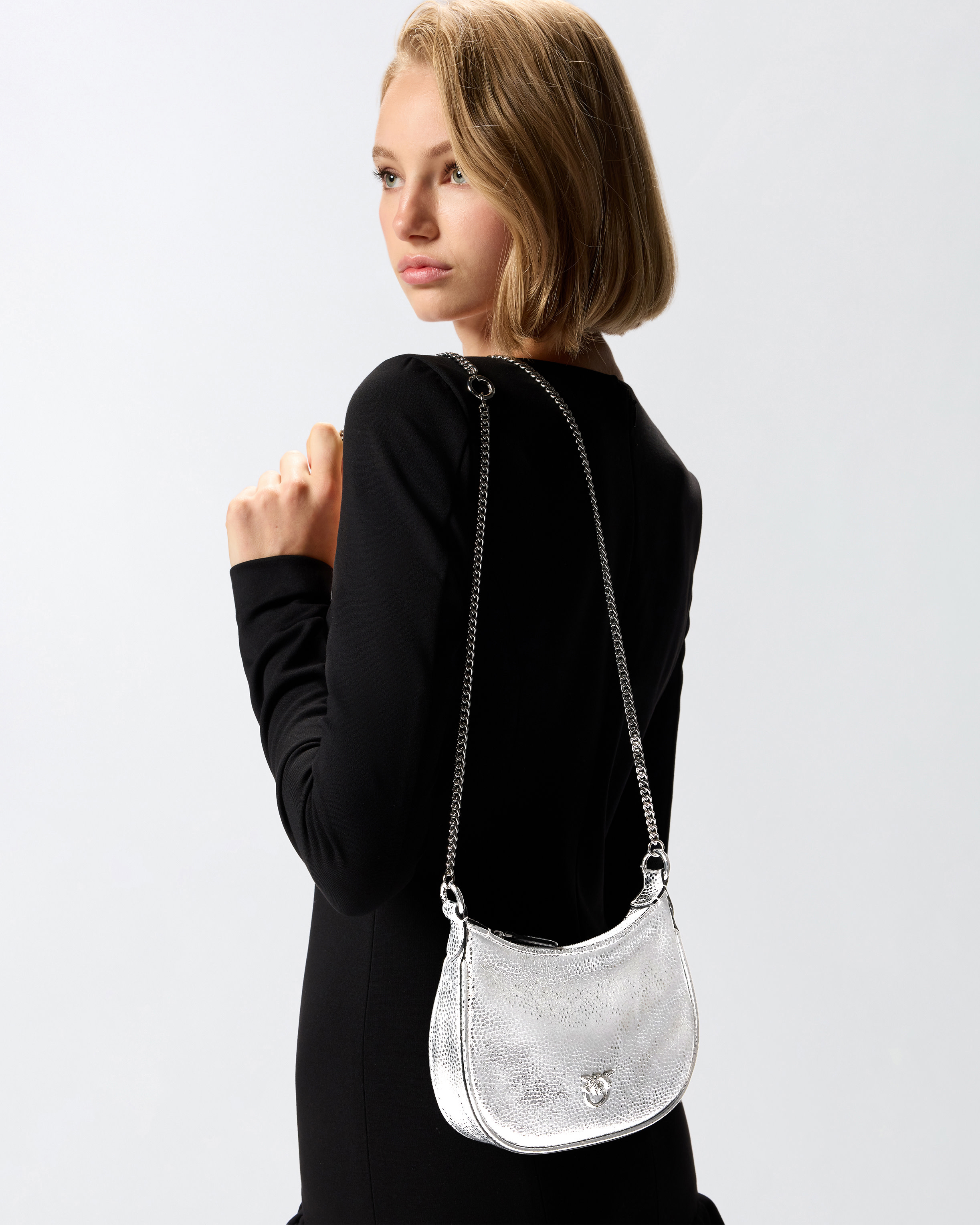 Сумка Baby Half Moon из ламинированной кожи со стразами 5