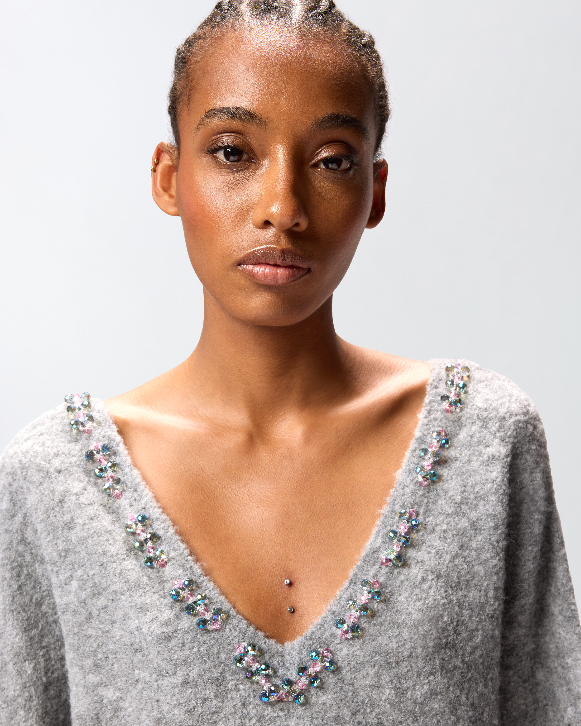 Pinko Comfort Wool Sweater With Embroidery On The Neckline In Gray