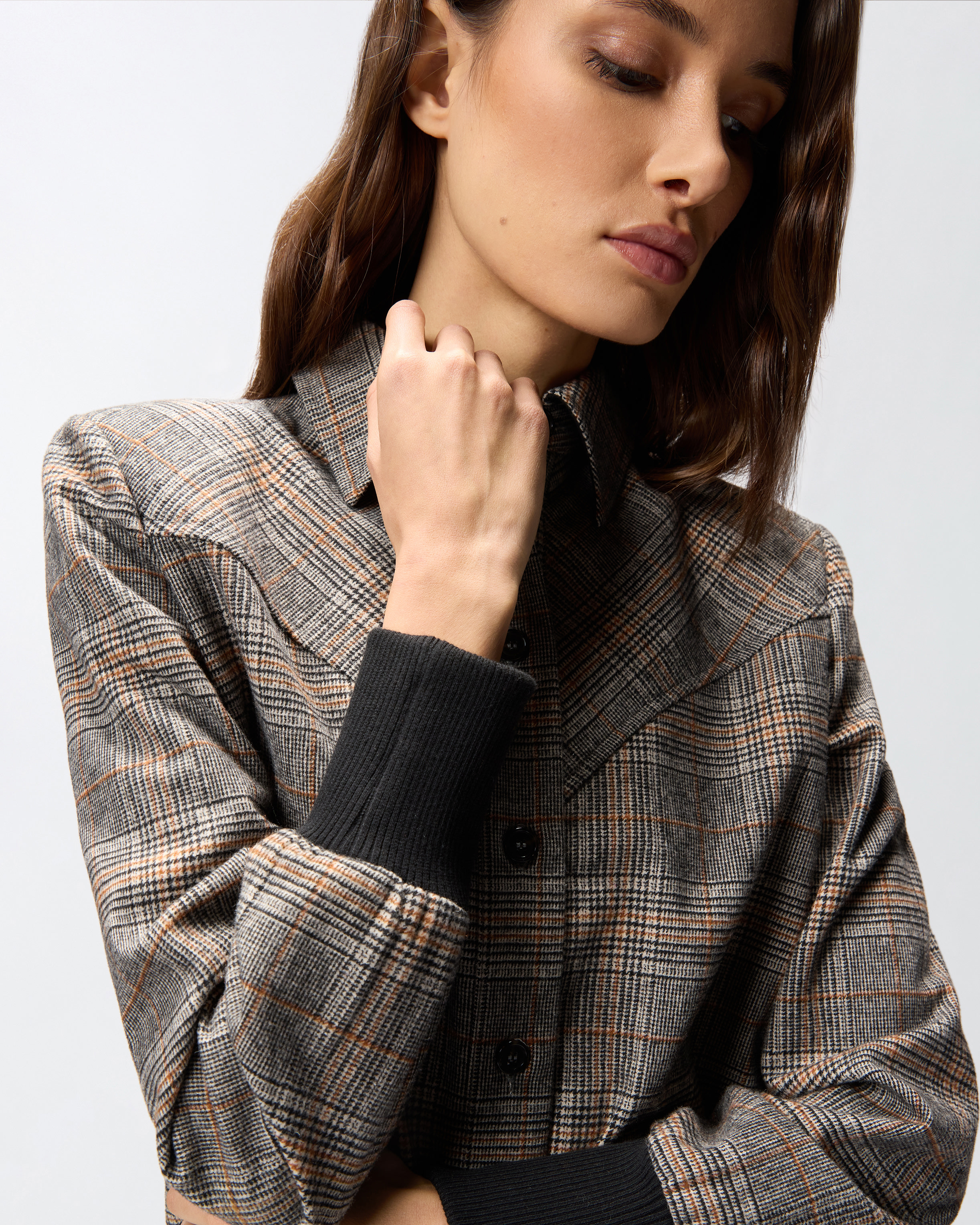 Camisa a cuadros con puños de punto 3