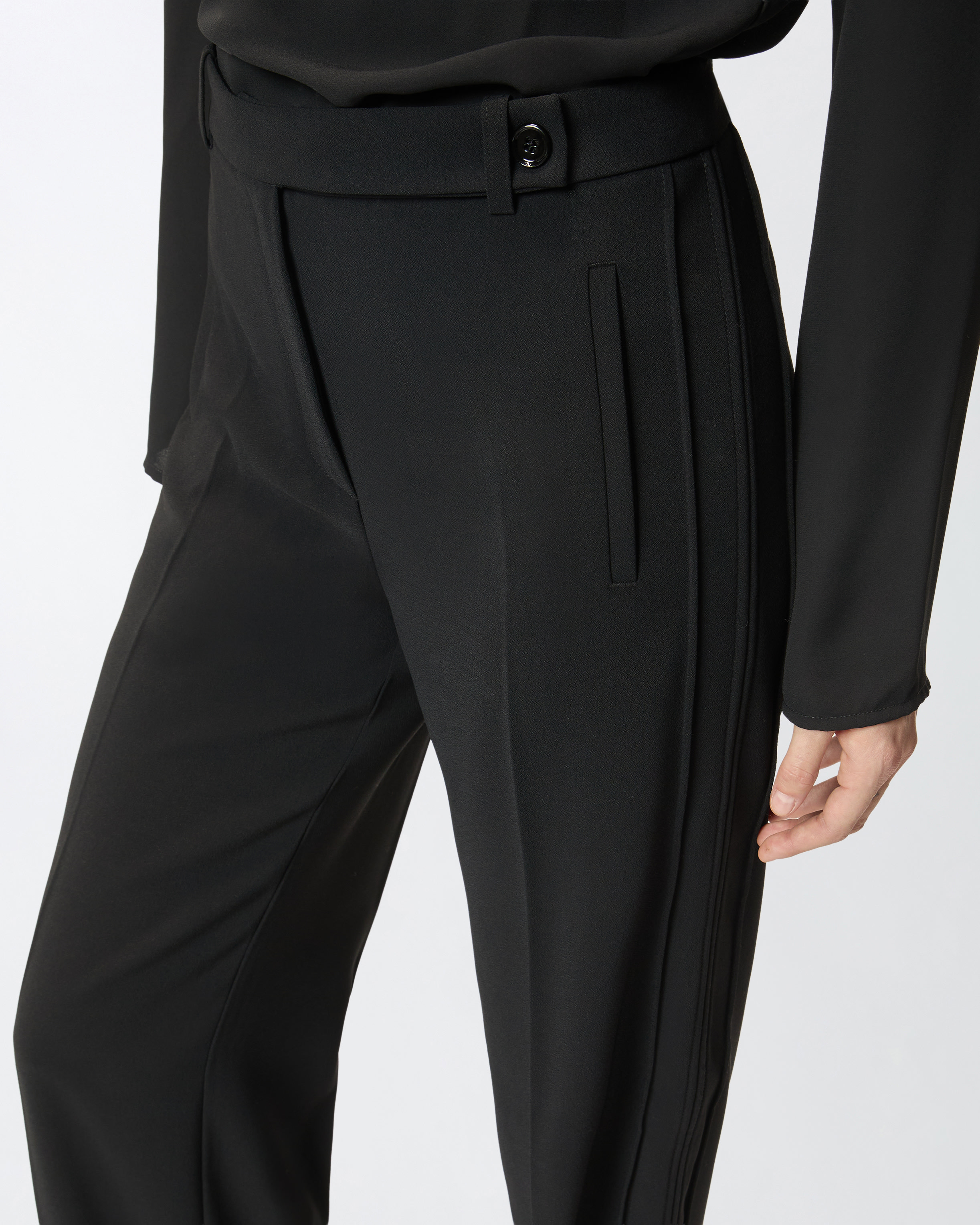 Tailored straight-leg trousers 3