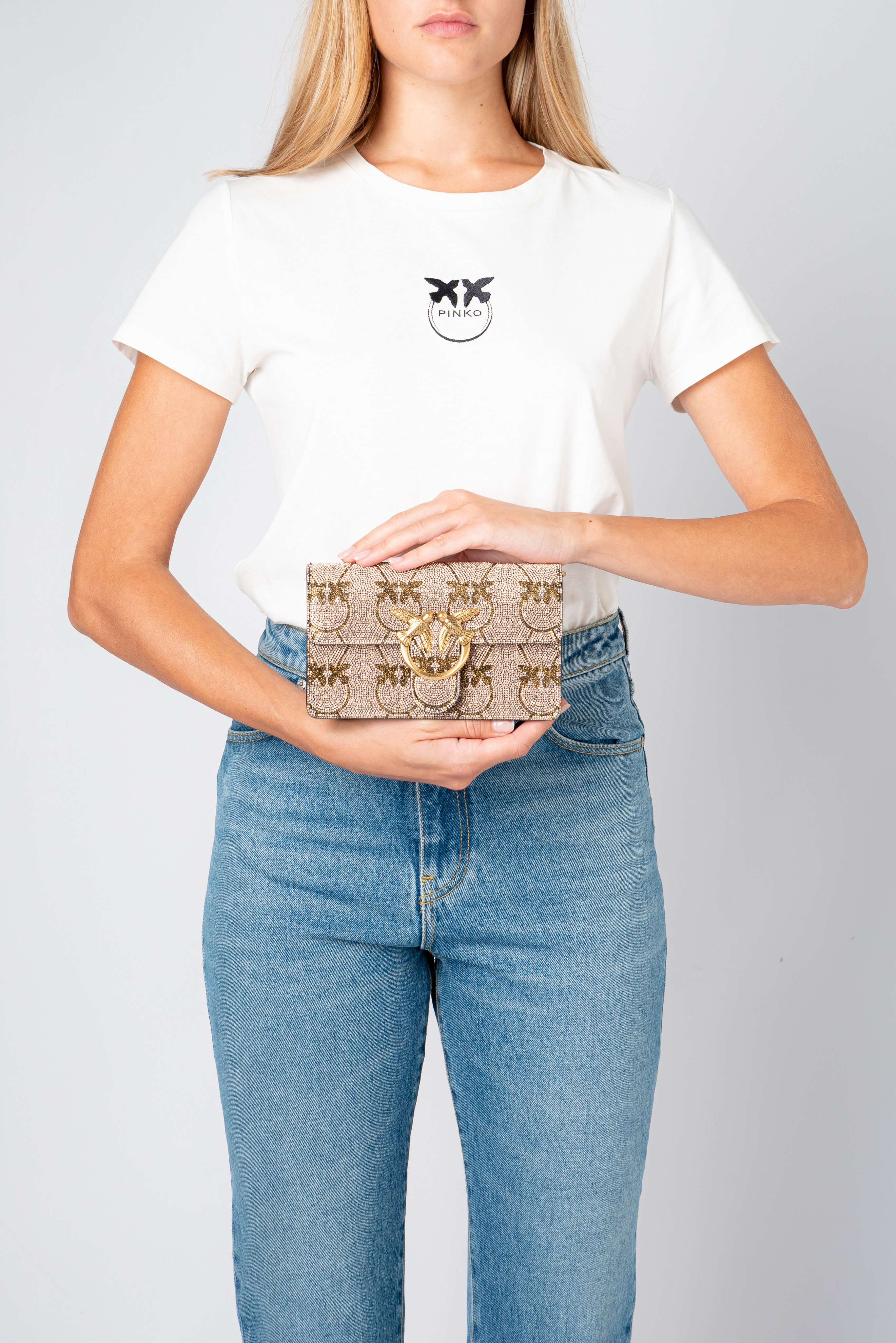 roekeloos Omringd Bediende Pocket Love Bag Shiny Logo PINKO → Shop Online