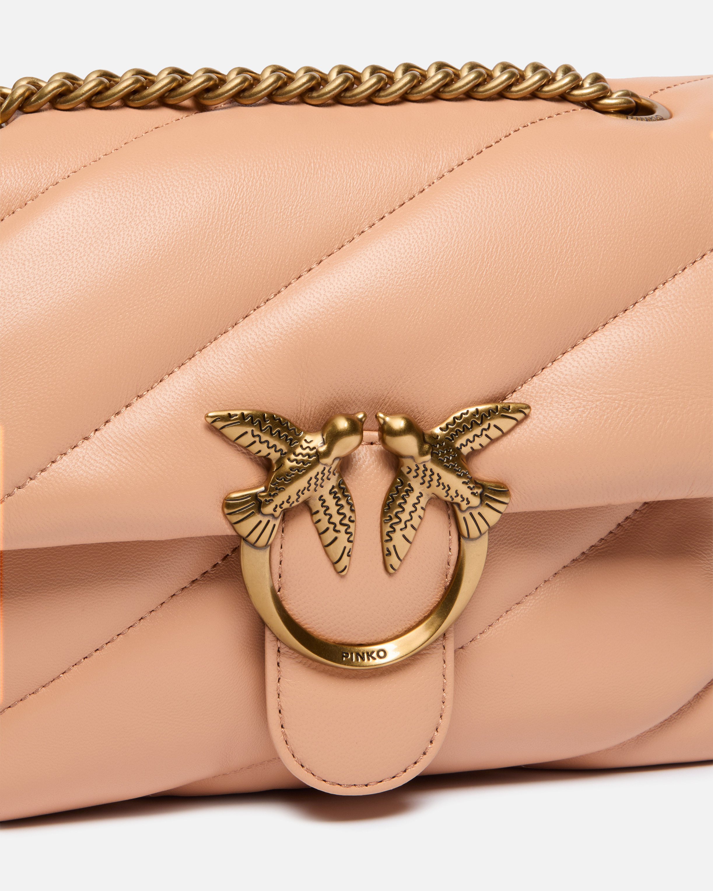 Classic Love Bag Puff Maxi Quilt 手袋 2