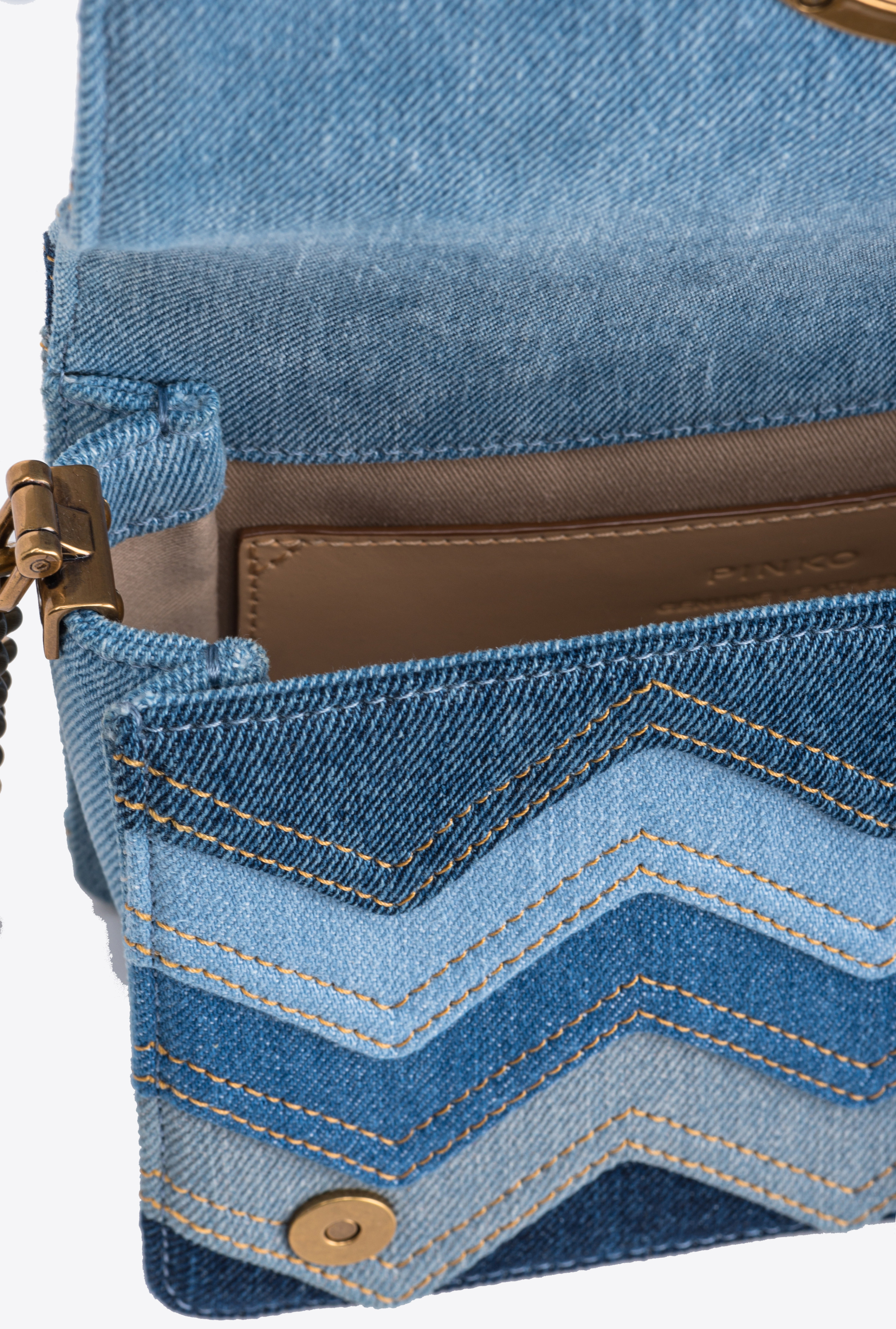 Сумка Mini Love Bag Click из денима с шевронным узором 4