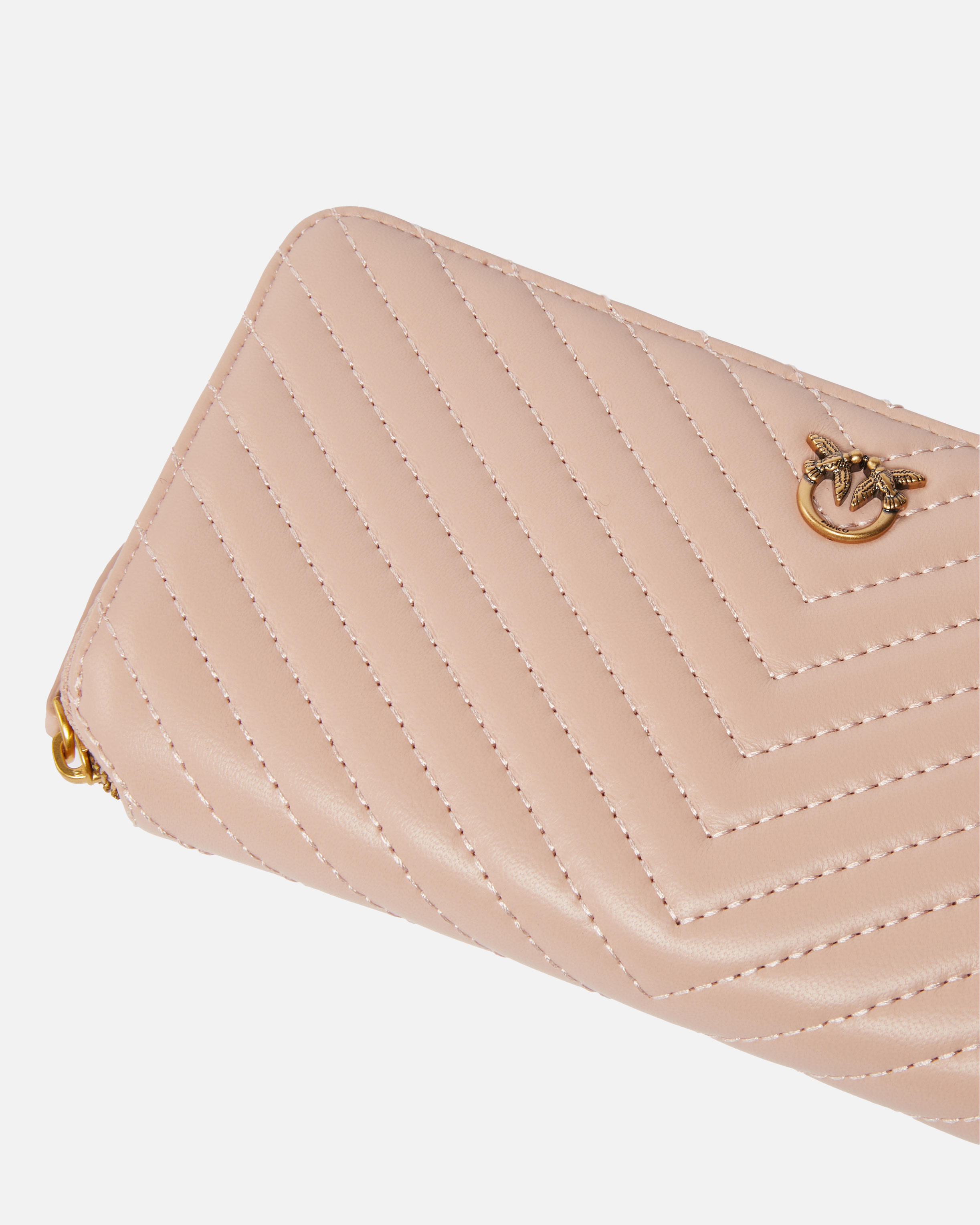 Кошелек на круговой молнии из кожи наппа с шевронным узором 3