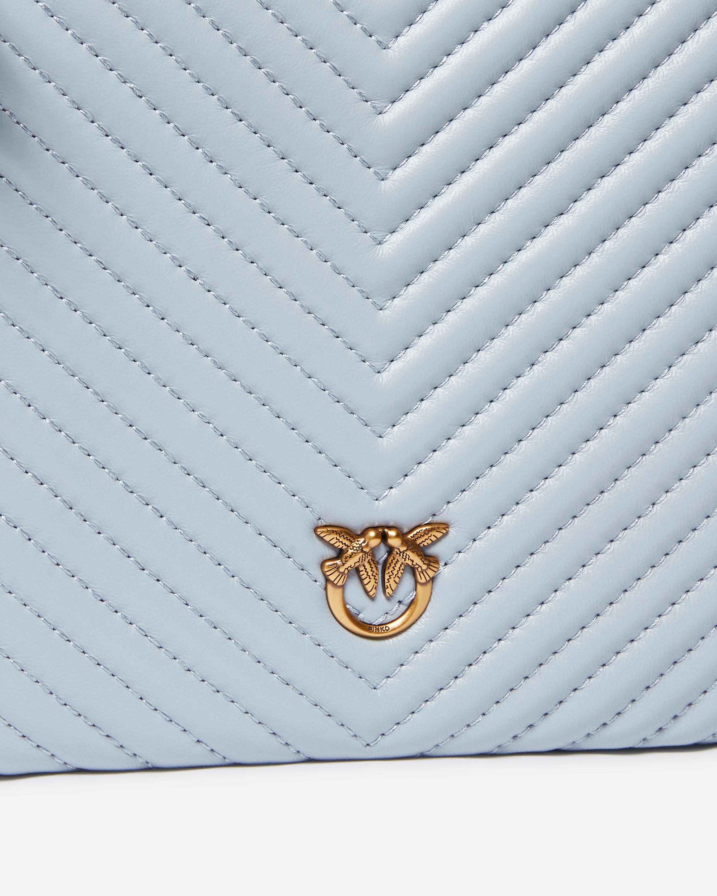 Маленькая стеганая сумка-конверт из кожи наппа 2