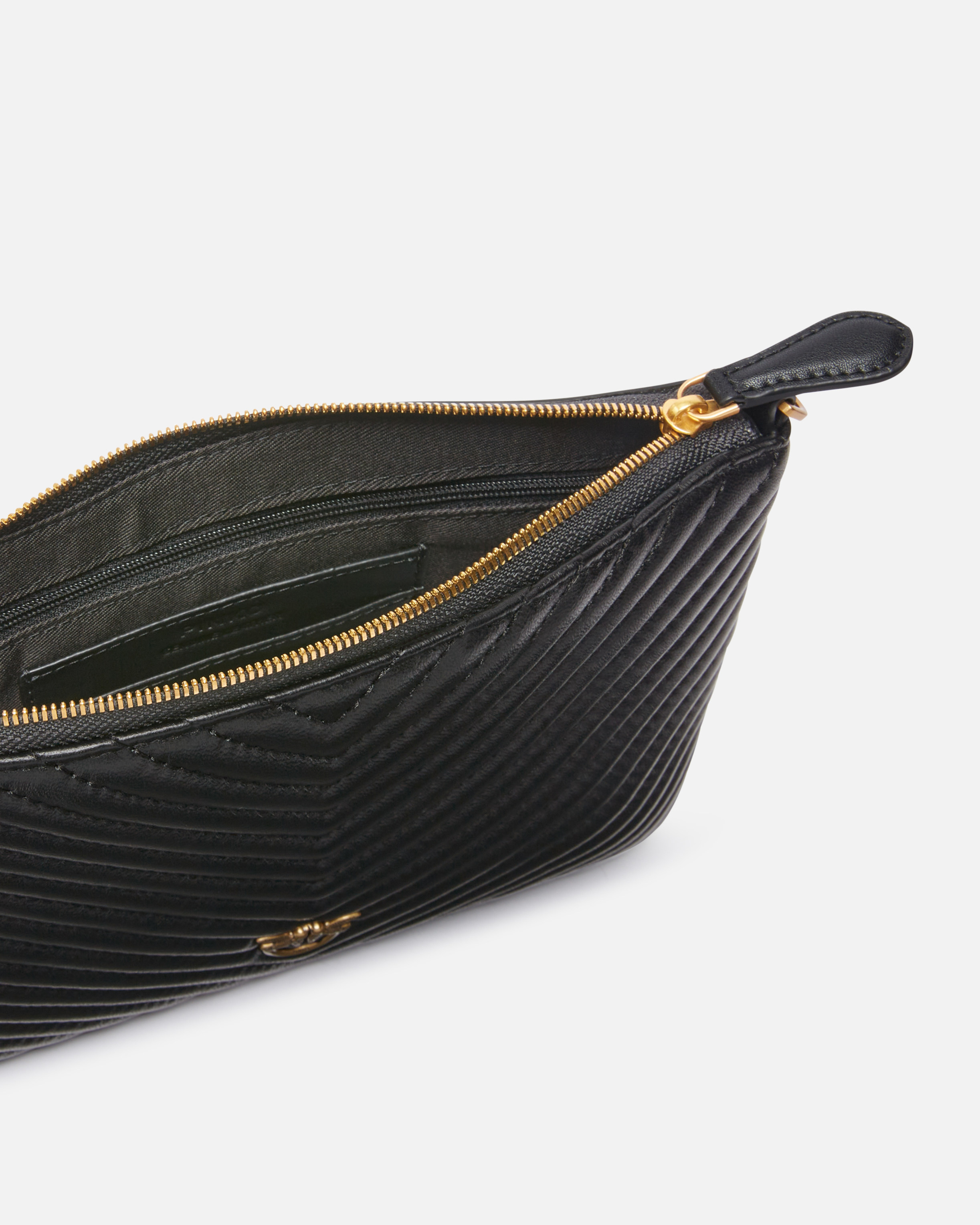 Маленькая стеганая сумка-конверт из кожи наппа 3